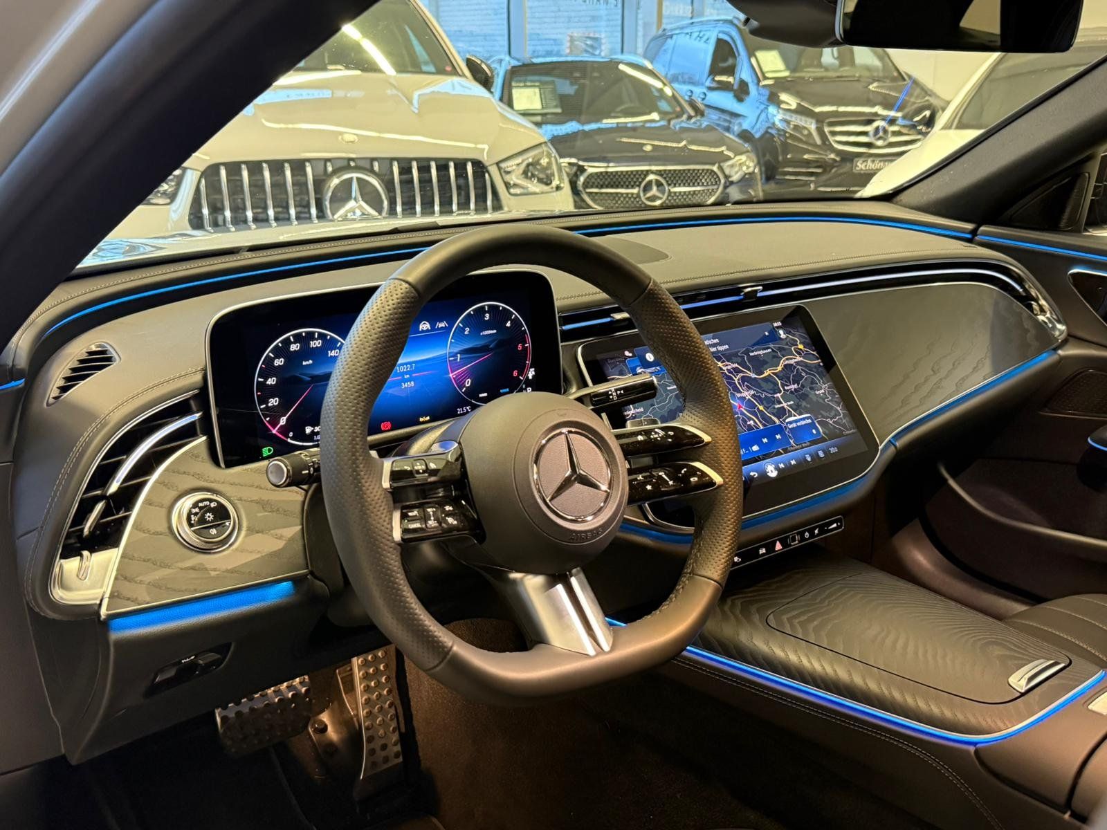 Fahrzeugabbildung Mercedes-Benz E 450 d 4M T AMG+PANO+DISTR+AHK+NIGHT+360+MEMORY