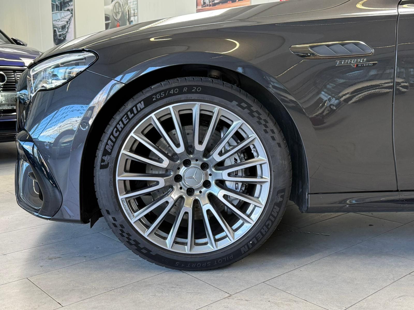 Fahrzeugabbildung Mercedes-Benz E 53 Hybrid 4M+ NIGHT+DISTR+BURM4D+MEMORY+360°