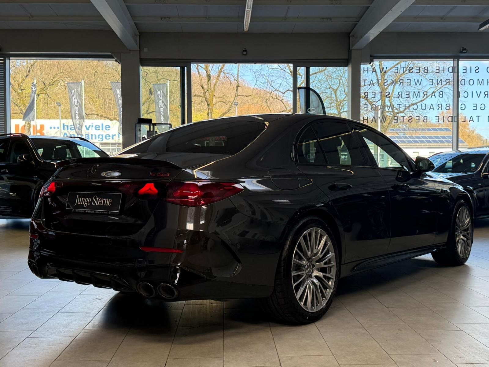 Fahrzeugabbildung Mercedes-Benz E 53 Hybrid 4M+ NIGHT+DISTR+BURM4D+MEMORY+360°