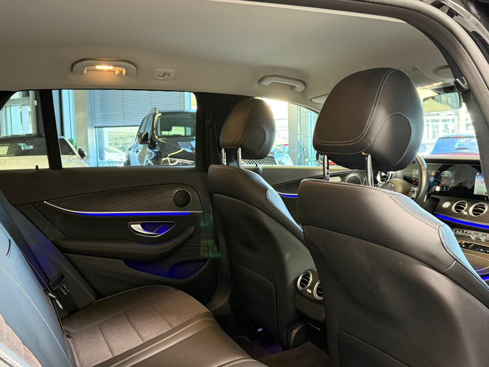 Fahrzeugabbildung Mercedes-Benz E 220 T d Avantgarde AHK+TOTW+NIGHT+EASYPACK+DAB