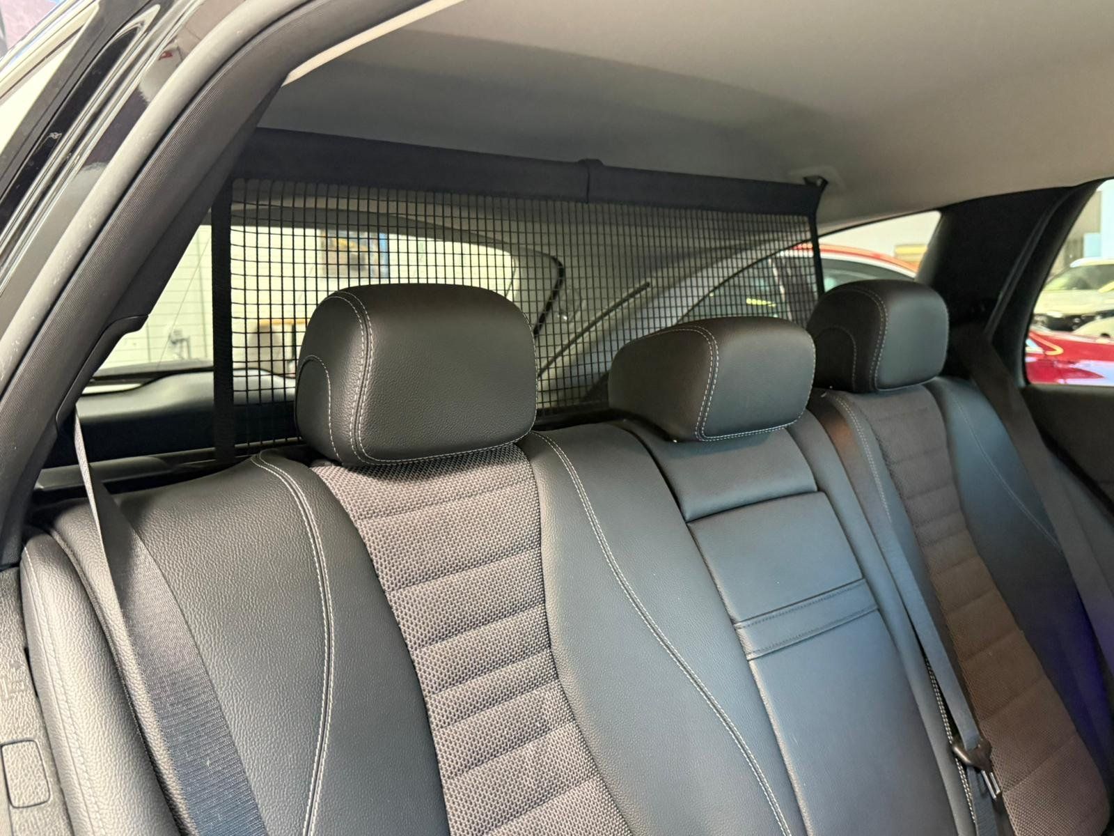 Fahrzeugabbildung Mercedes-Benz E 220 T d Avantgarde AHK+TOTW+NIGHT+EASYPACK+DAB