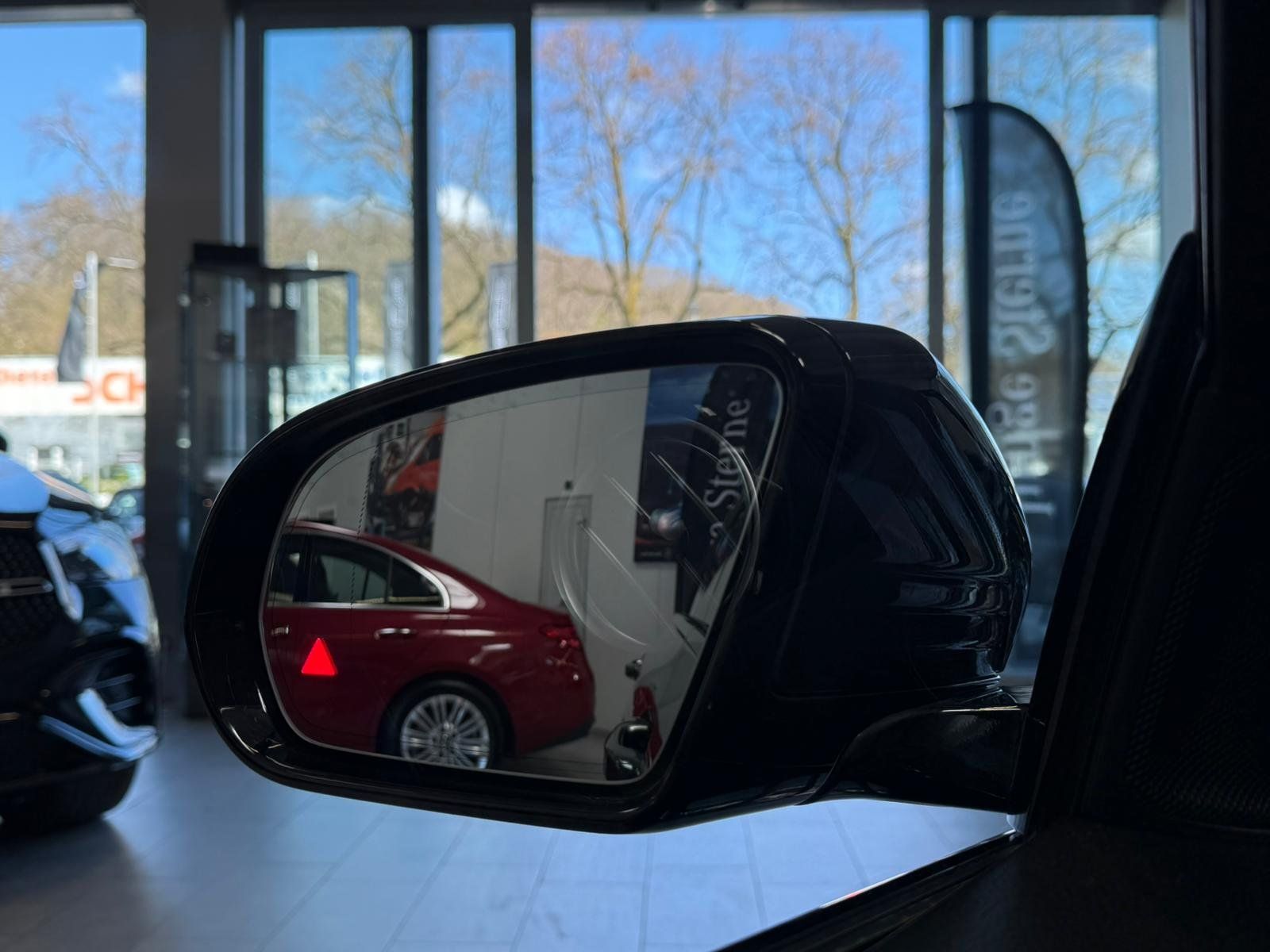 Fahrzeugabbildung Mercedes-Benz E 220 T d Avantgarde AHK+TOTW+NIGHT+EASYPACK+DAB