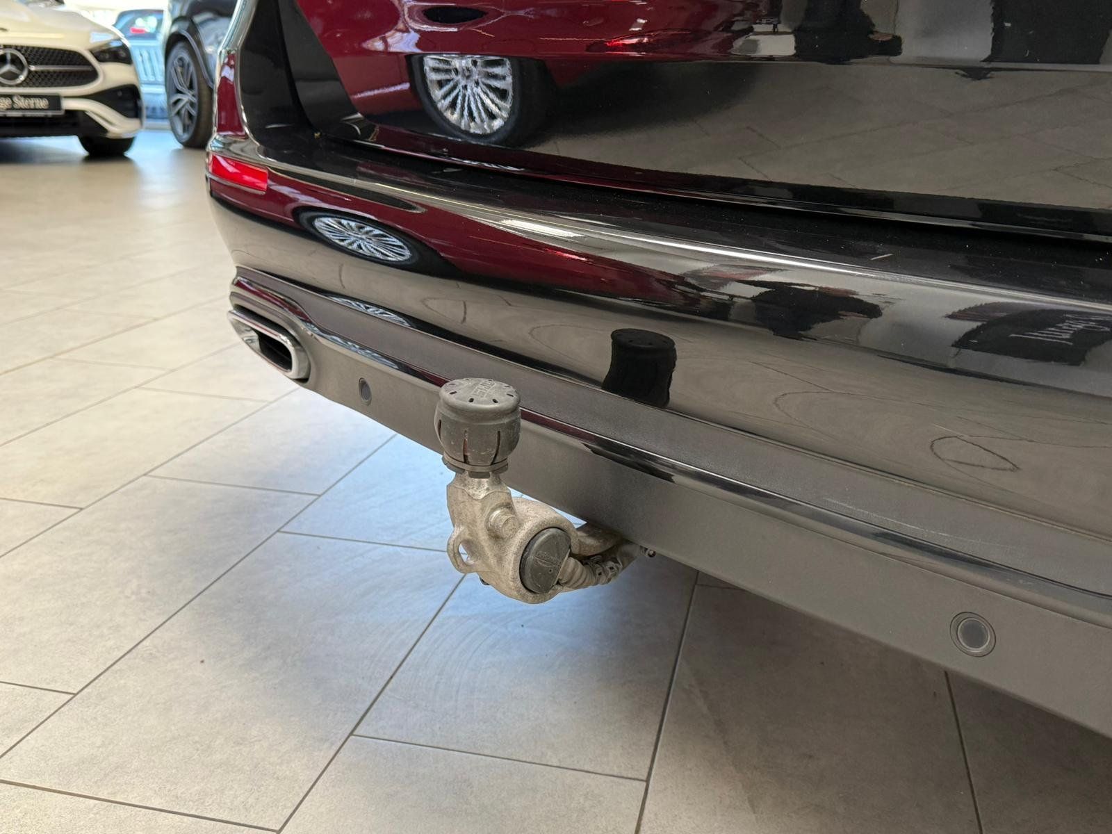 Fahrzeugabbildung Mercedes-Benz E 220 T d Avantgarde AHK+TOTW+NIGHT+EASYPACK+DAB