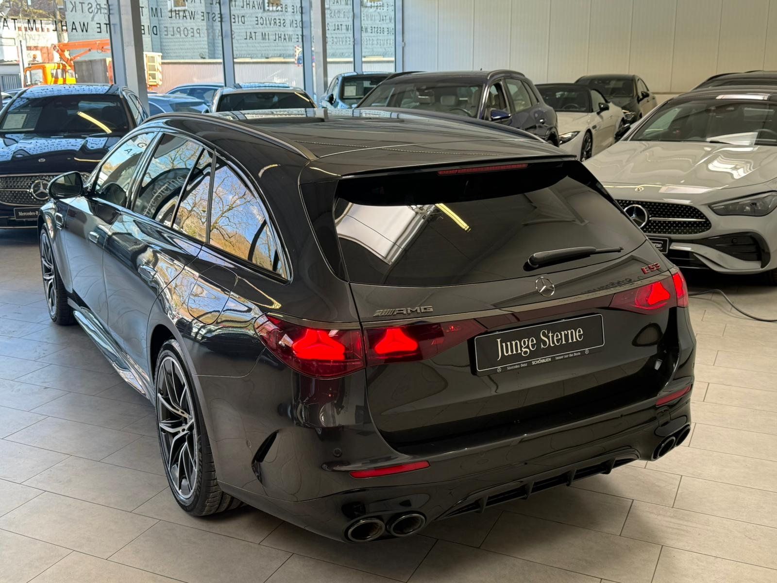 Fahrzeugabbildung Mercedes-Benz E 53 Hybrid 4M+ T DRIVERS+AHK+PANO+NIGHT+DISTR