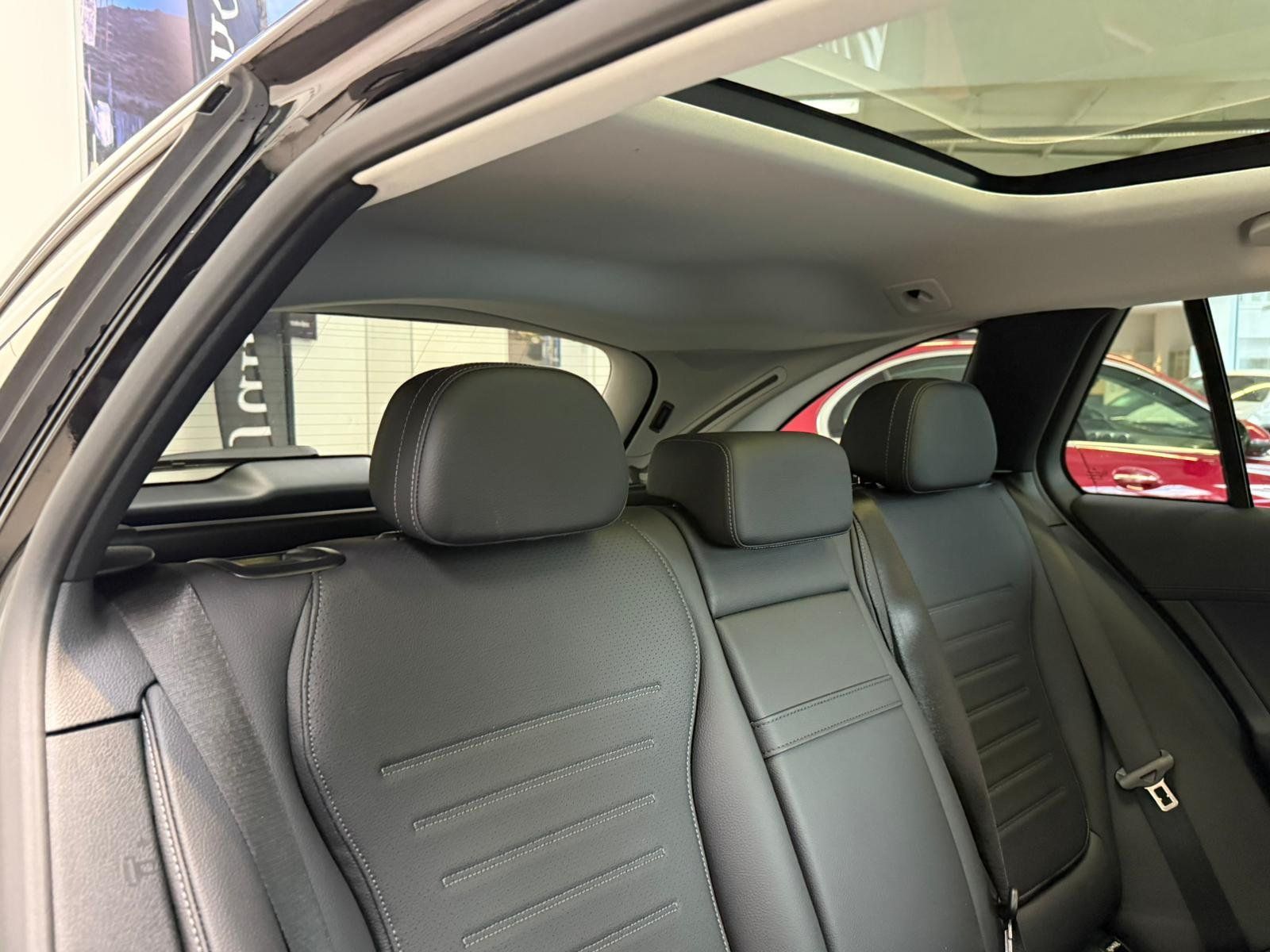 Fahrzeugabbildung Mercedes-Benz C 300 de 4M T AMG PREMIUM+PANO+360°+NIGHT+MEMORY