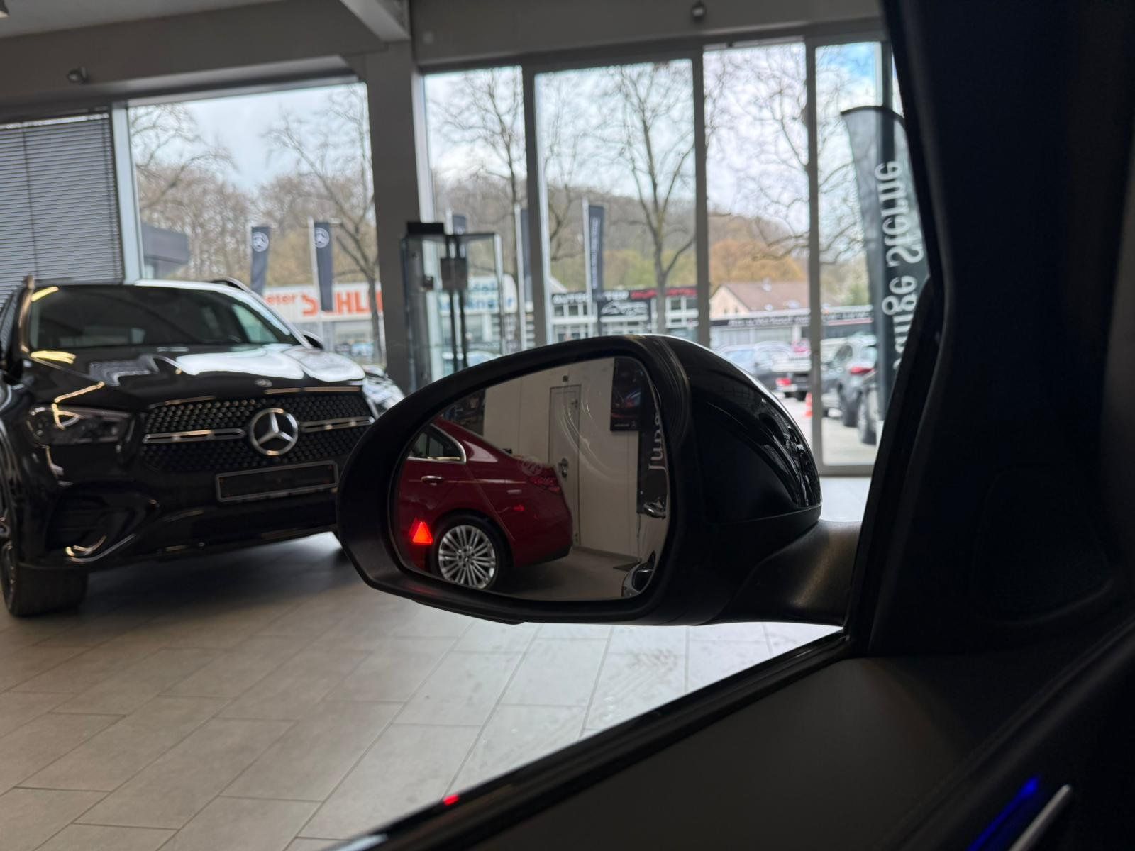 Fahrzeugabbildung Mercedes-Benz C 300 de 4M T AMG PREMIUM+PANO+360°+NIGHT+MEMORY