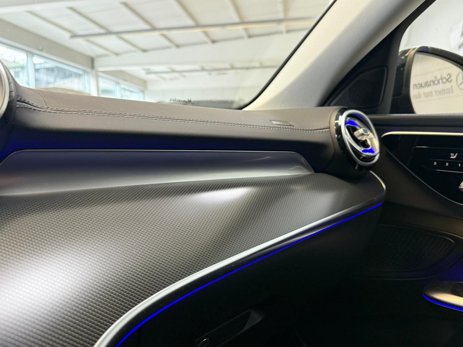 Fahrzeugabbildung Mercedes-Benz C 300 de 4M T AMG PREMIUM+PANO+360°+NIGHT+MEMORY