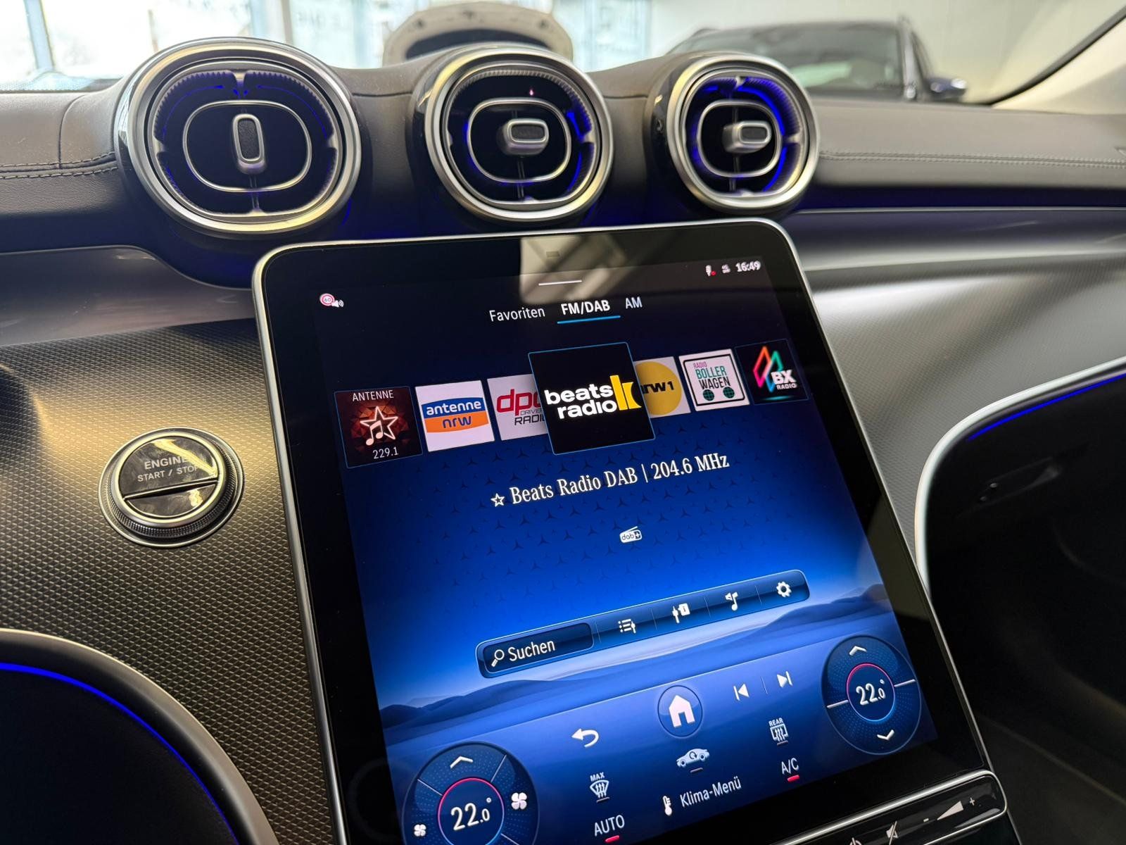 Fahrzeugabbildung Mercedes-Benz C 300 de 4M T AMG PREMIUM+PANO+360°+NIGHT+MEMORY