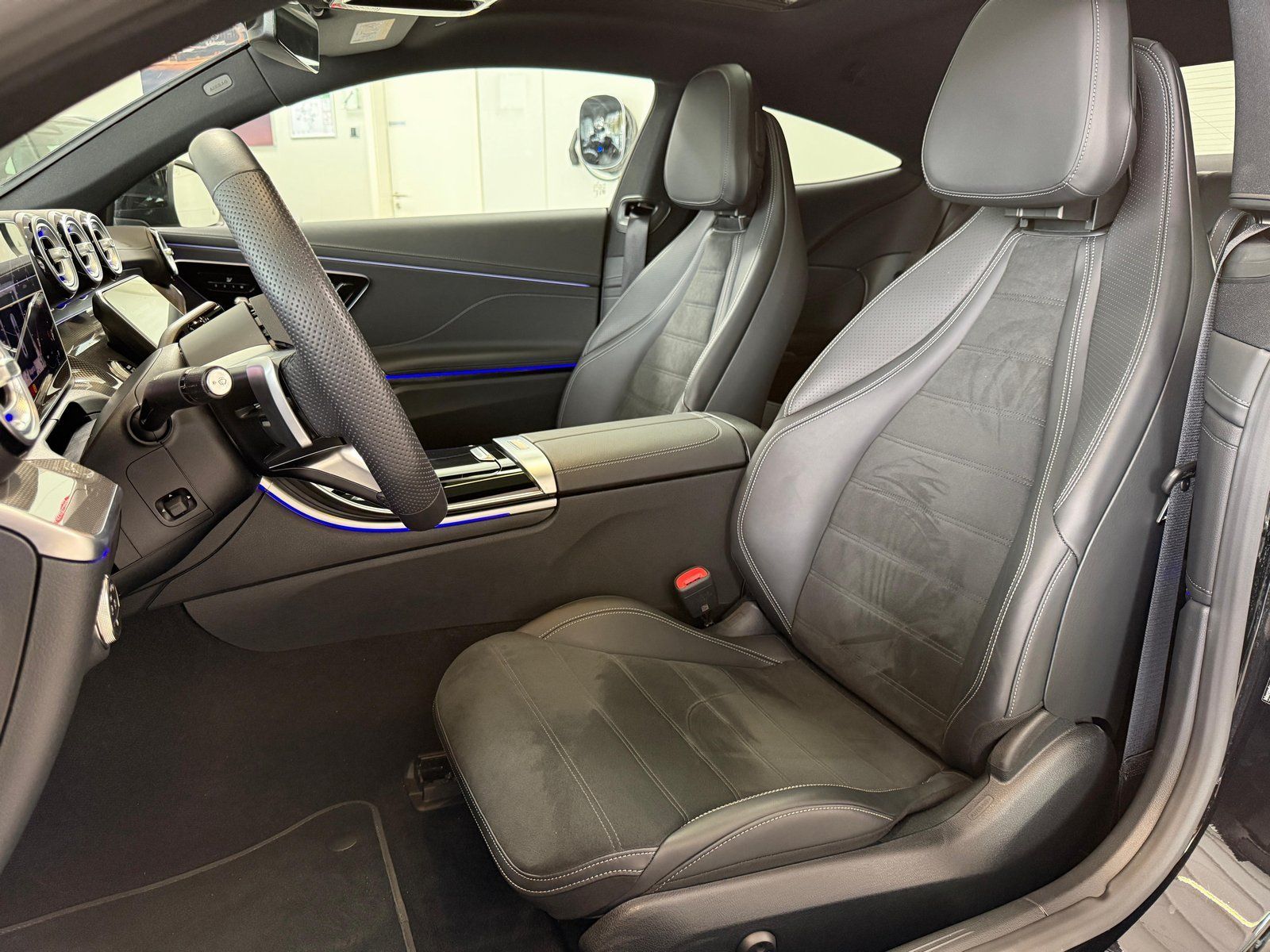 Fahrzeugabbildung Mercedes-Benz CLE 220 d Coupé AMG+20"+BURM+PANO+NIGHT+MEMORY