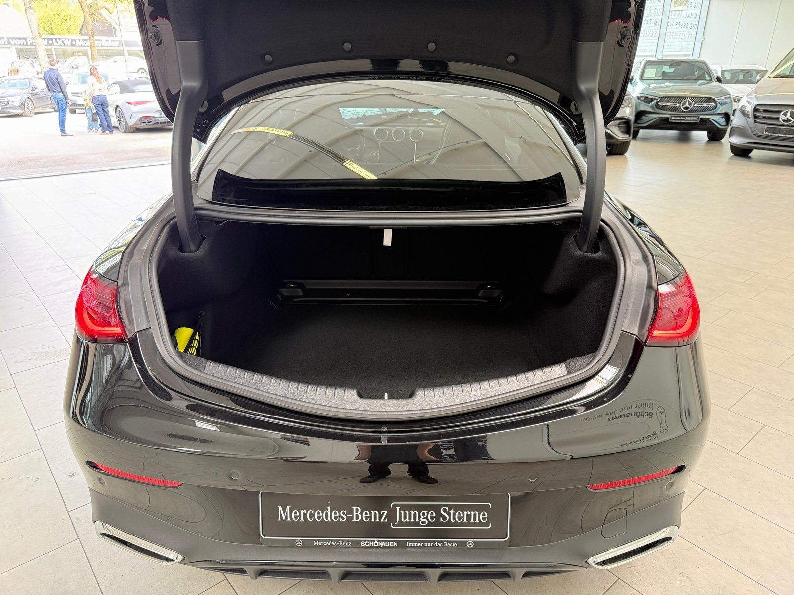 Fahrzeugabbildung Mercedes-Benz CLE 220 d Coupé AMG+20"+BURM+PANO+NIGHT+MEMORY