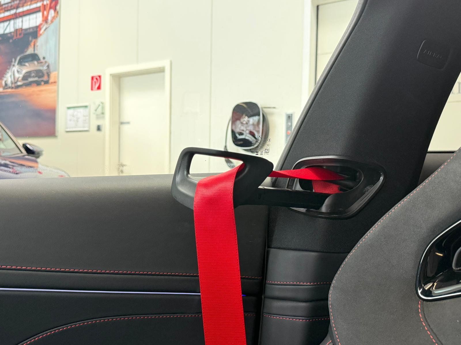 Fahrzeugabbildung Mercedes-Benz CLE 53 4M+ CARBON+PERFSITZE+HUD+PANO+DIST+BURM3D