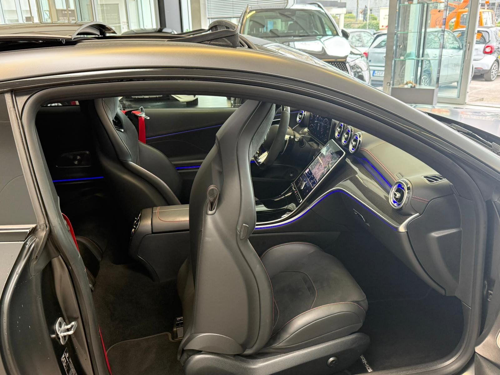 Fahrzeugabbildung Mercedes-Benz CLE 53 4M+ CARBON+PERFSITZE+HUD+PANO+DIST+BURM3D