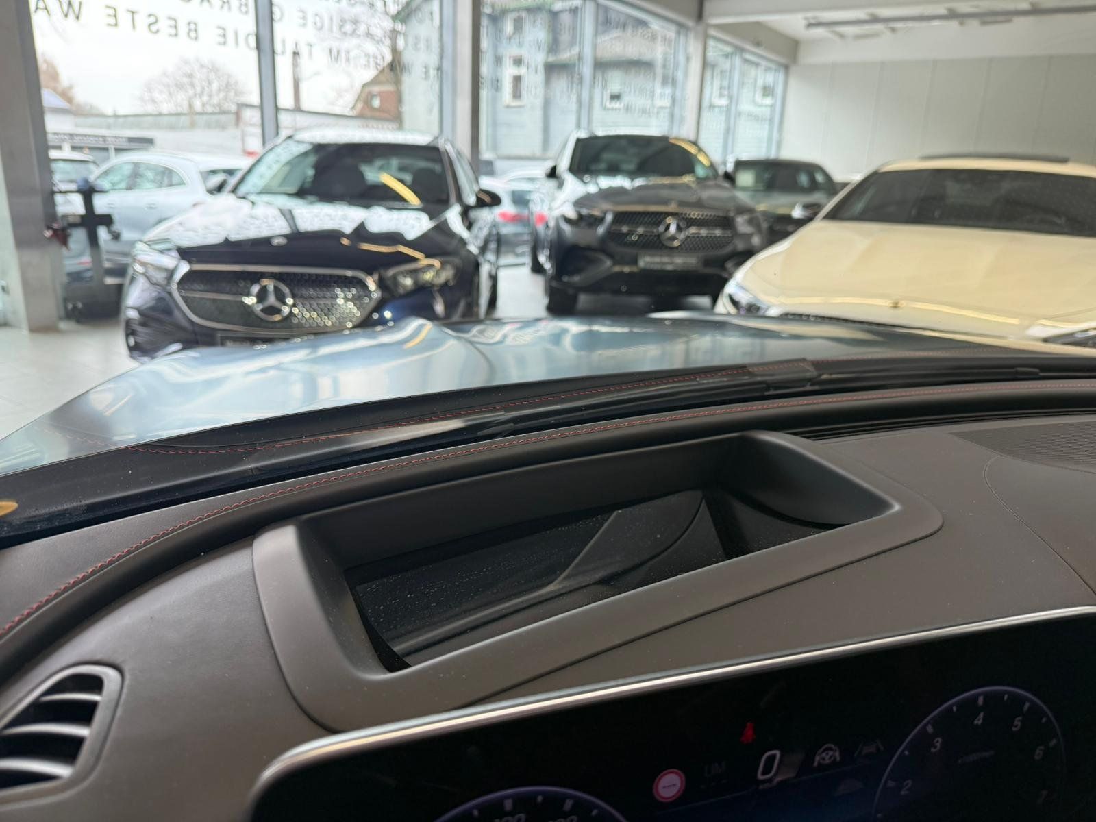 Fahrzeugabbildung Mercedes-Benz CLE 53 4M+ CARBON+PERFSITZE+HUD+PANO+DIST+BURM3D