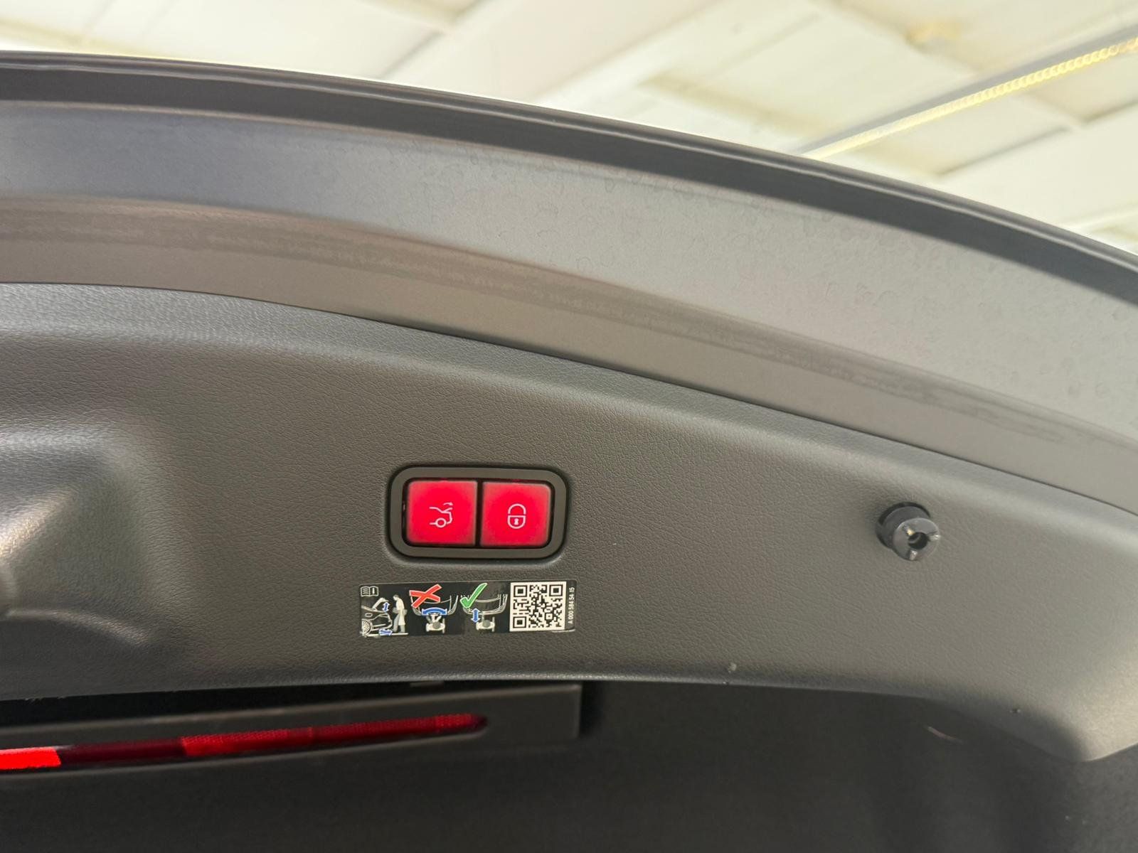 Fahrzeugabbildung Mercedes-Benz CLE 53 4M+ CARBON+PERFSITZE+HUD+PANO+DIST+BURM3D