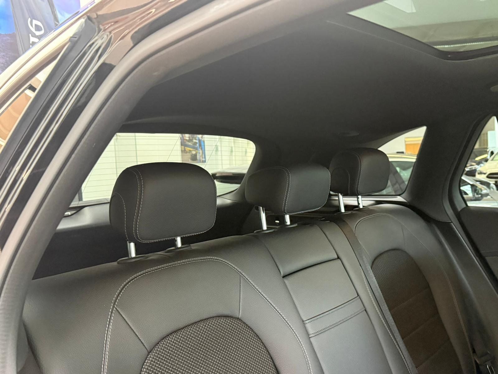 Fahrzeugabbildung Mercedes-Benz GLC 220 d 4M PANORAMA+TOTWINK+AHK+MULTIBEAM+MBUX