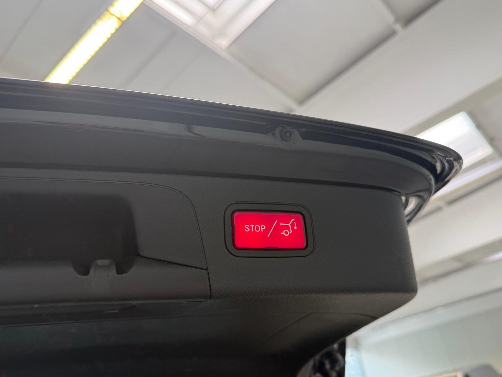 Fahrzeugabbildung Mercedes-Benz GLC 220 d 4M PANORAMA+TOTWINK+AHK+MULTIBEAM+MBUX