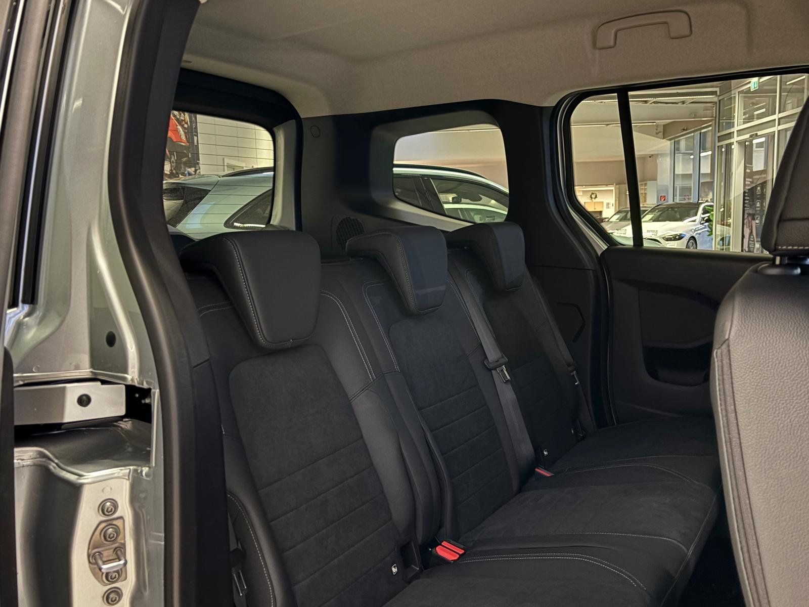 Fahrzeugabbildung Mercedes-Benz T 180 d PROGRESSIVE EDITION 17"+WINTERPKT+CARPLA