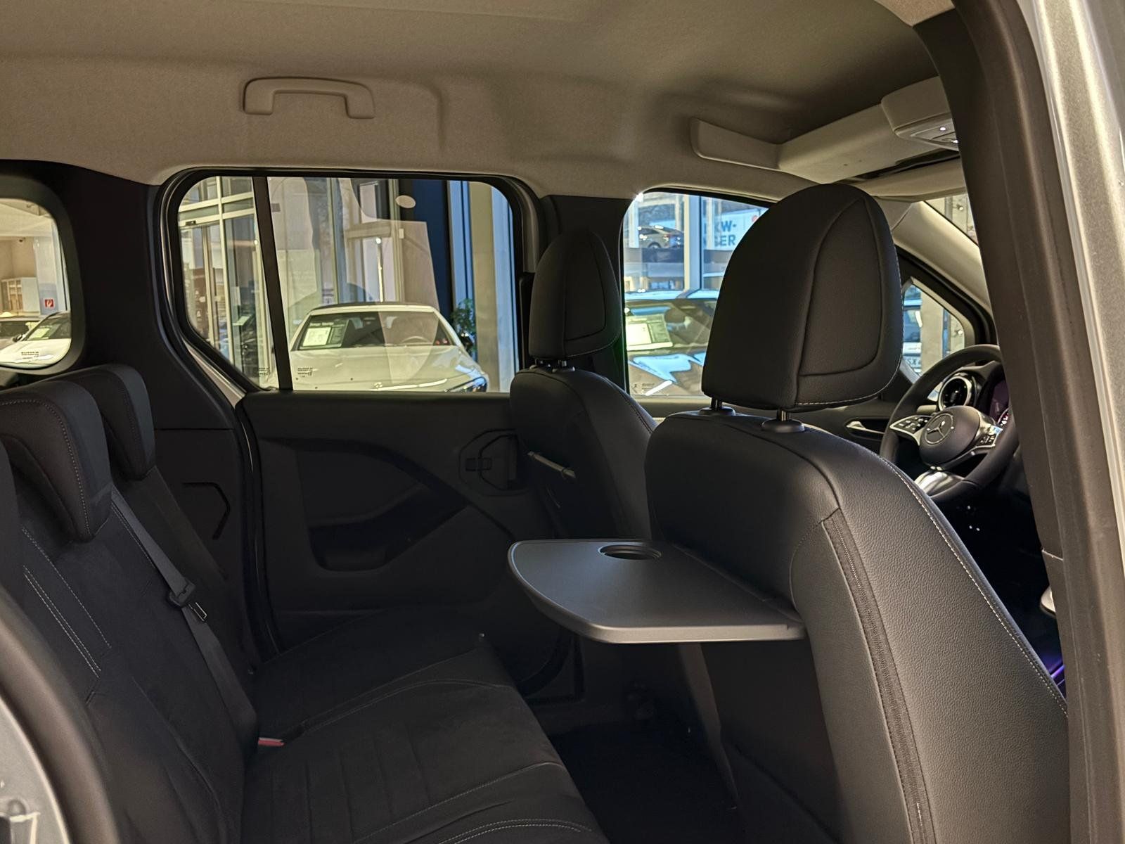 Fahrzeugabbildung Mercedes-Benz T 180 d PROGRESSIVE EDITION 17"+WINTERPKT+CARPLA