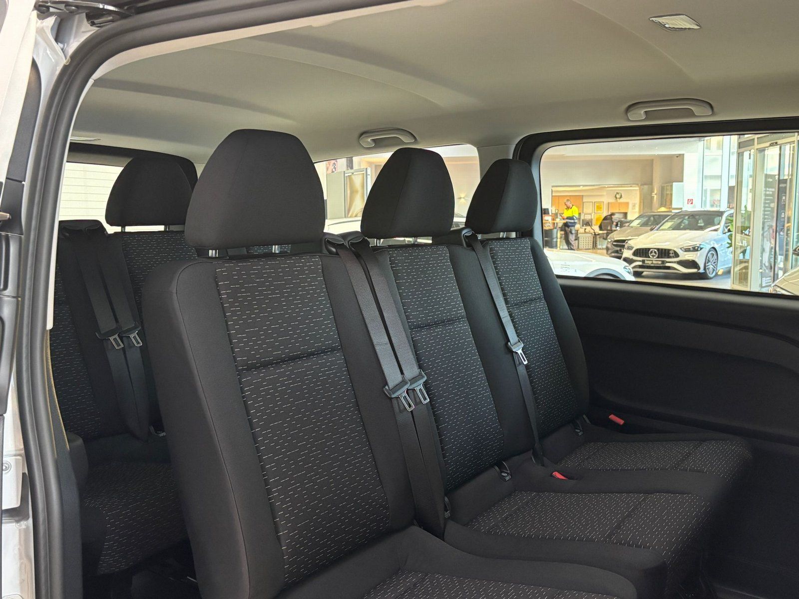 Fahrzeugabbildung Mercedes-Benz Vito 114 CDI Tourer PRO Lang AHK 3,2t+9Sitz+MBUX