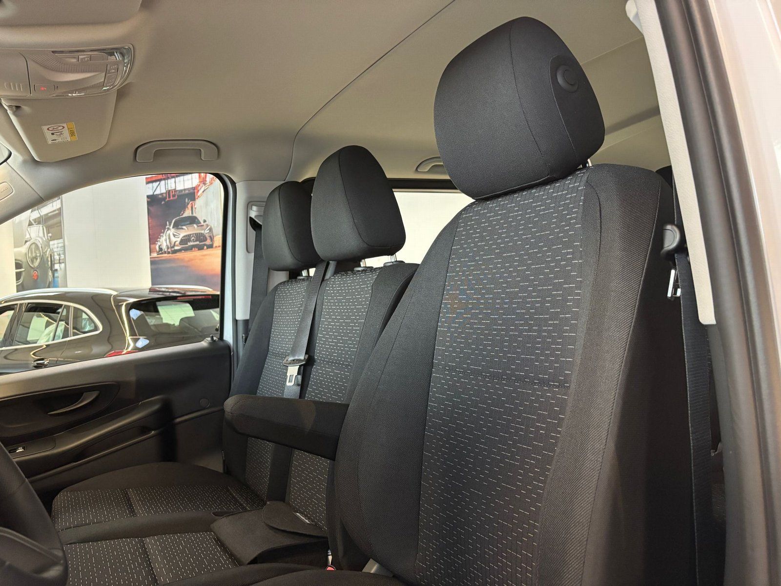 Fahrzeugabbildung Mercedes-Benz Vito 114 CDI Tourer PRO Lang AHK 3,2t+9Sitz+MBUX