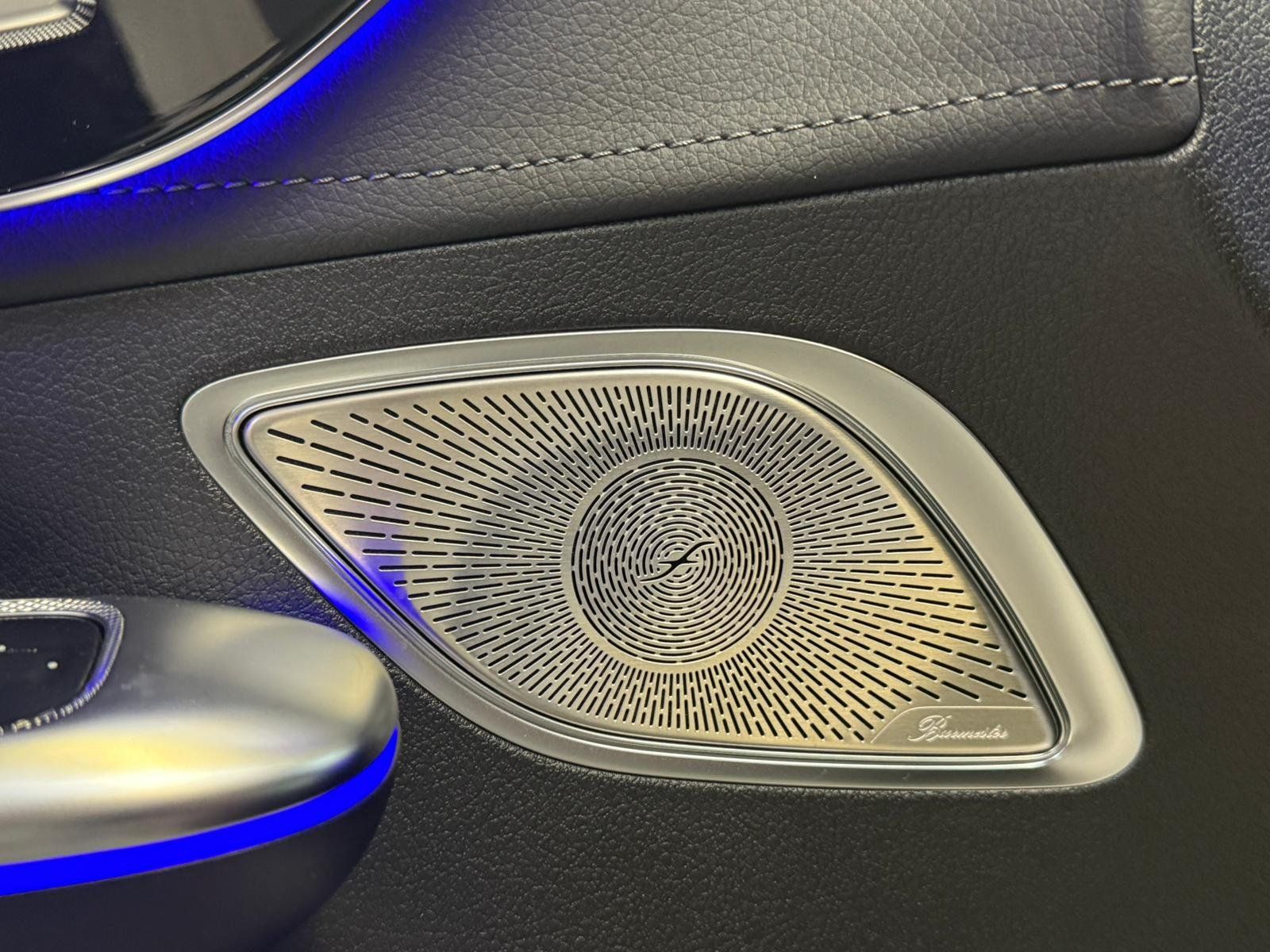 Fahrzeugabbildung Mercedes-Benz EQE 300 ELECTRIC ART AIRM+HYPER+BURM3D+PANO+20"