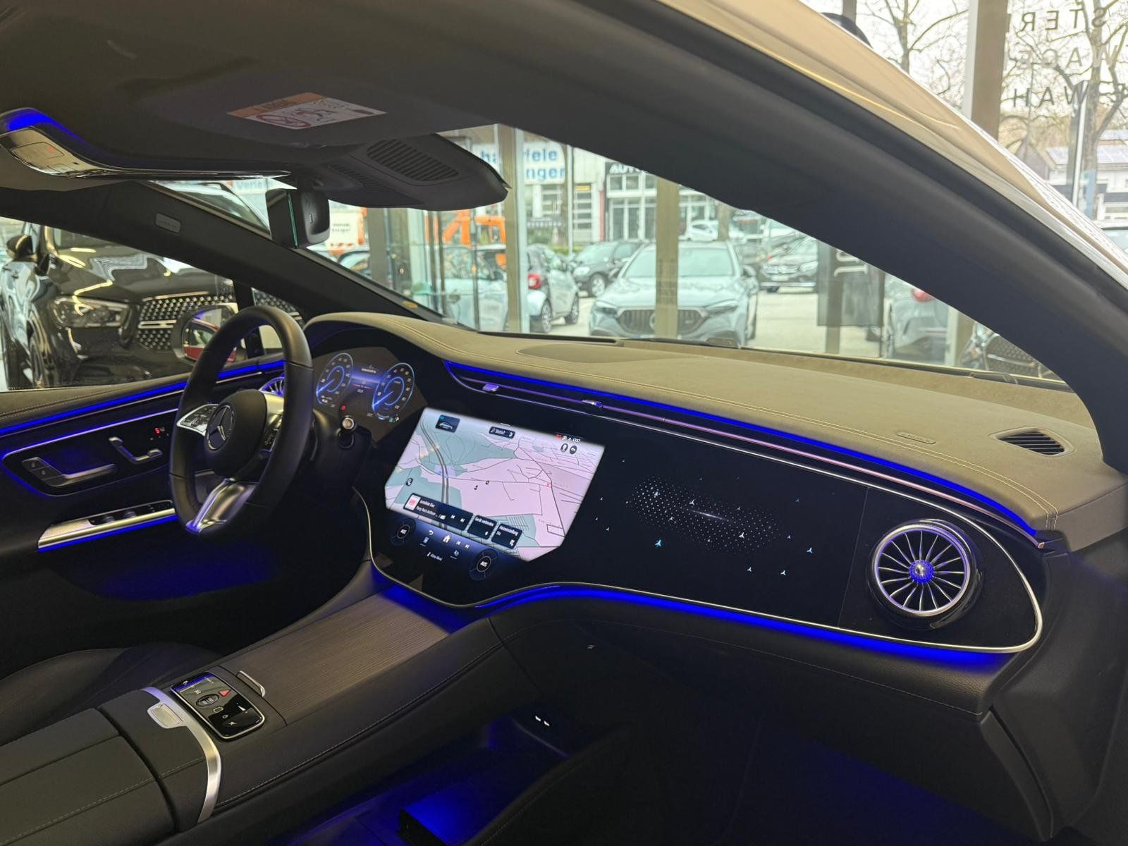 Fahrzeugabbildung Mercedes-Benz EQE 300 ELECTRIC ART AIRM+HYPER+BURM3D+PANO+20"