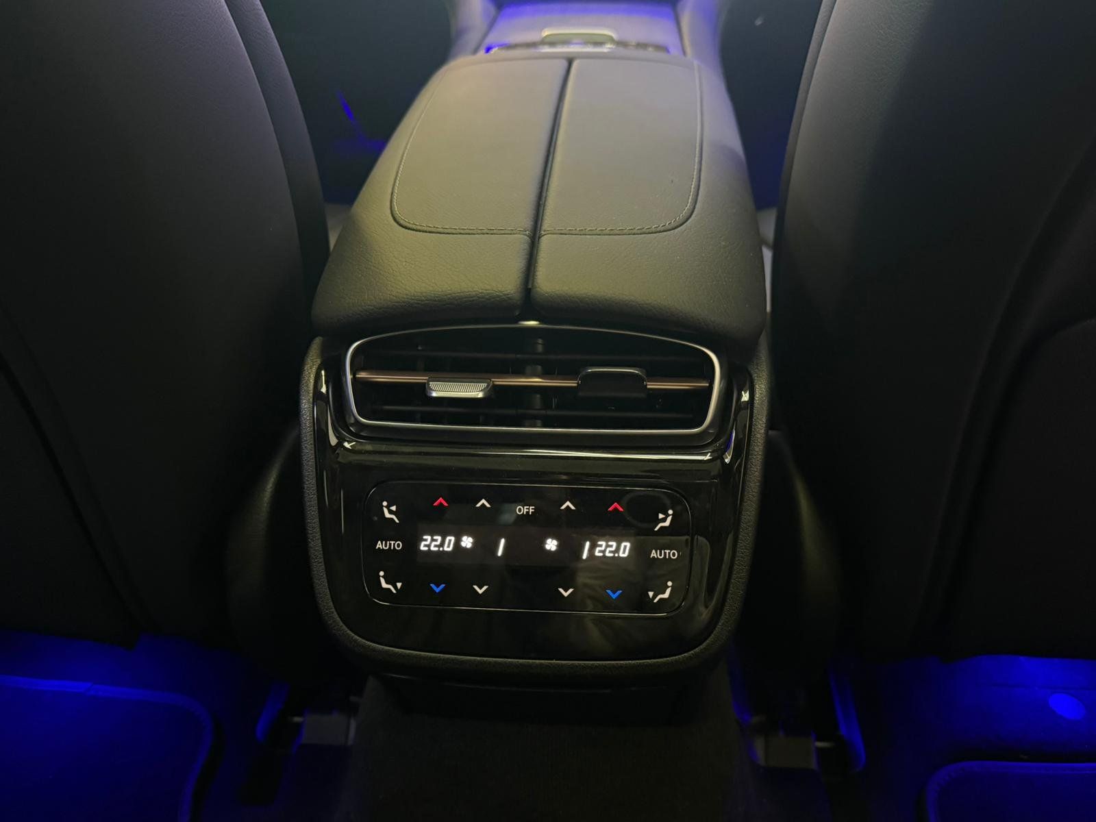 Fahrzeugabbildung Mercedes-Benz EQE 300 ELECTRIC ART AIRM+HYPER+BURM3D+PANO+20"