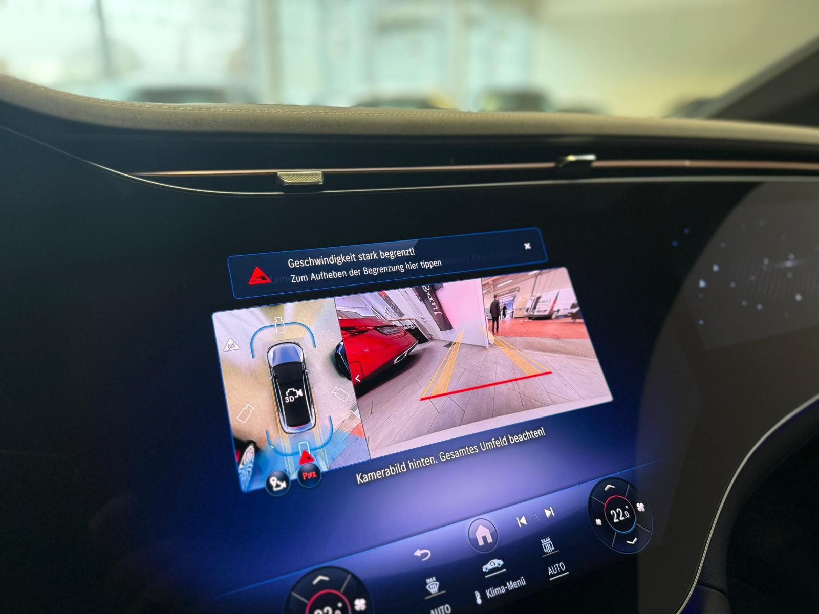 Fahrzeugabbildung Mercedes-Benz EQE 300 ELECTRIC ART AIRM+HYPER+BURM3D+PANO+20"