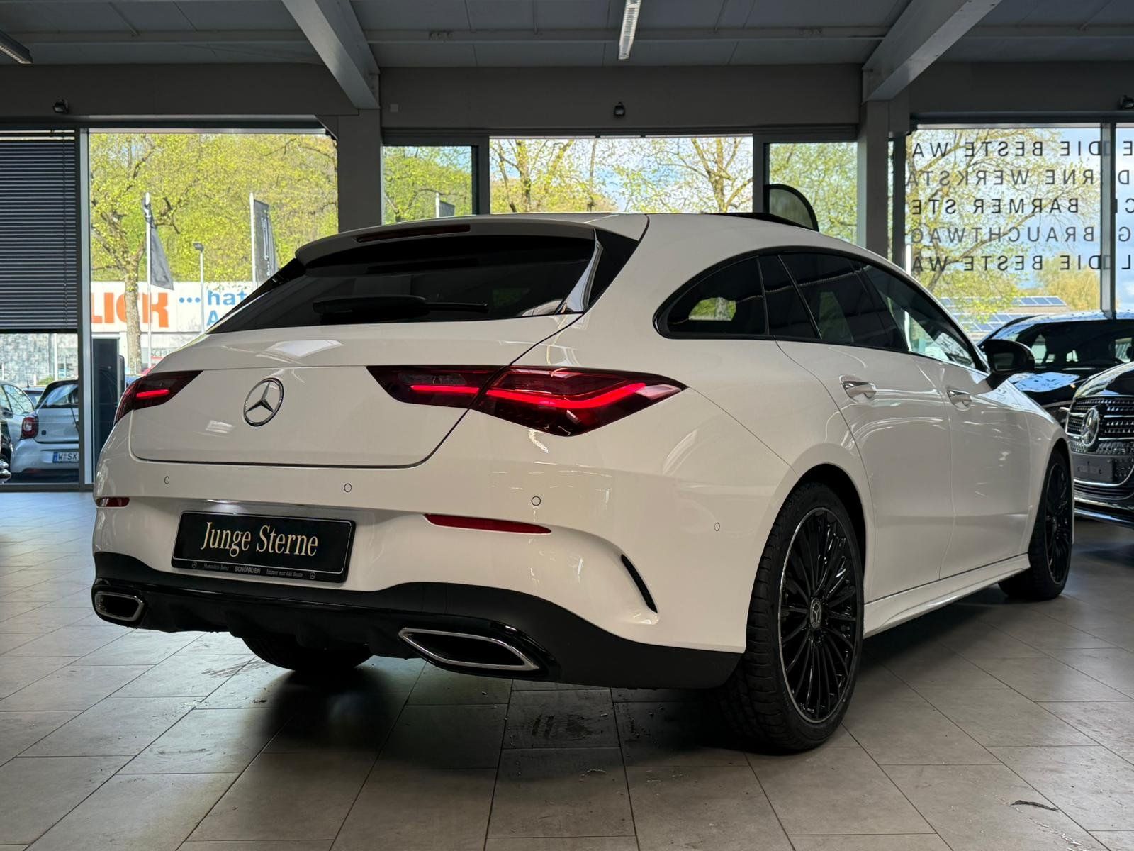 Fahrzeugabbildung Mercedes-Benz CLA 200 Shooting Brake AMG PREM+/BURMES/19"/PANO