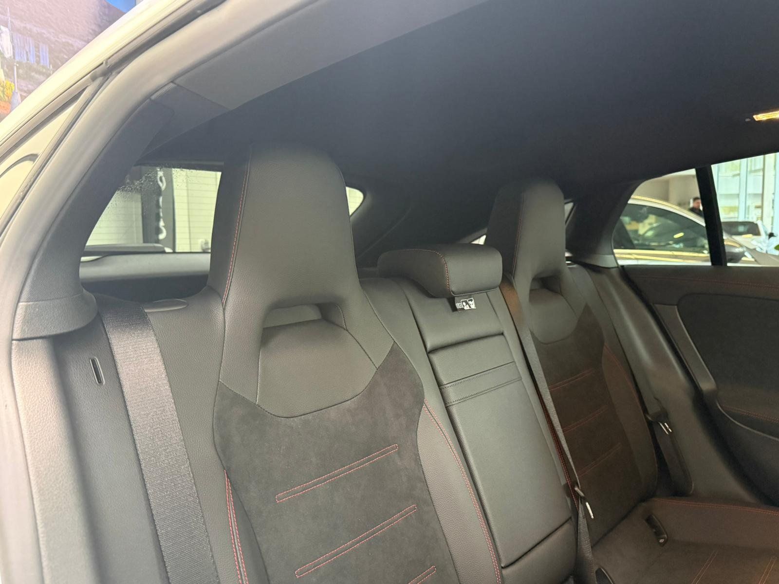 Fahrzeugabbildung Mercedes-Benz CLA 200 Shooting Brake AMG PREM+/BURMES/19"/PANO