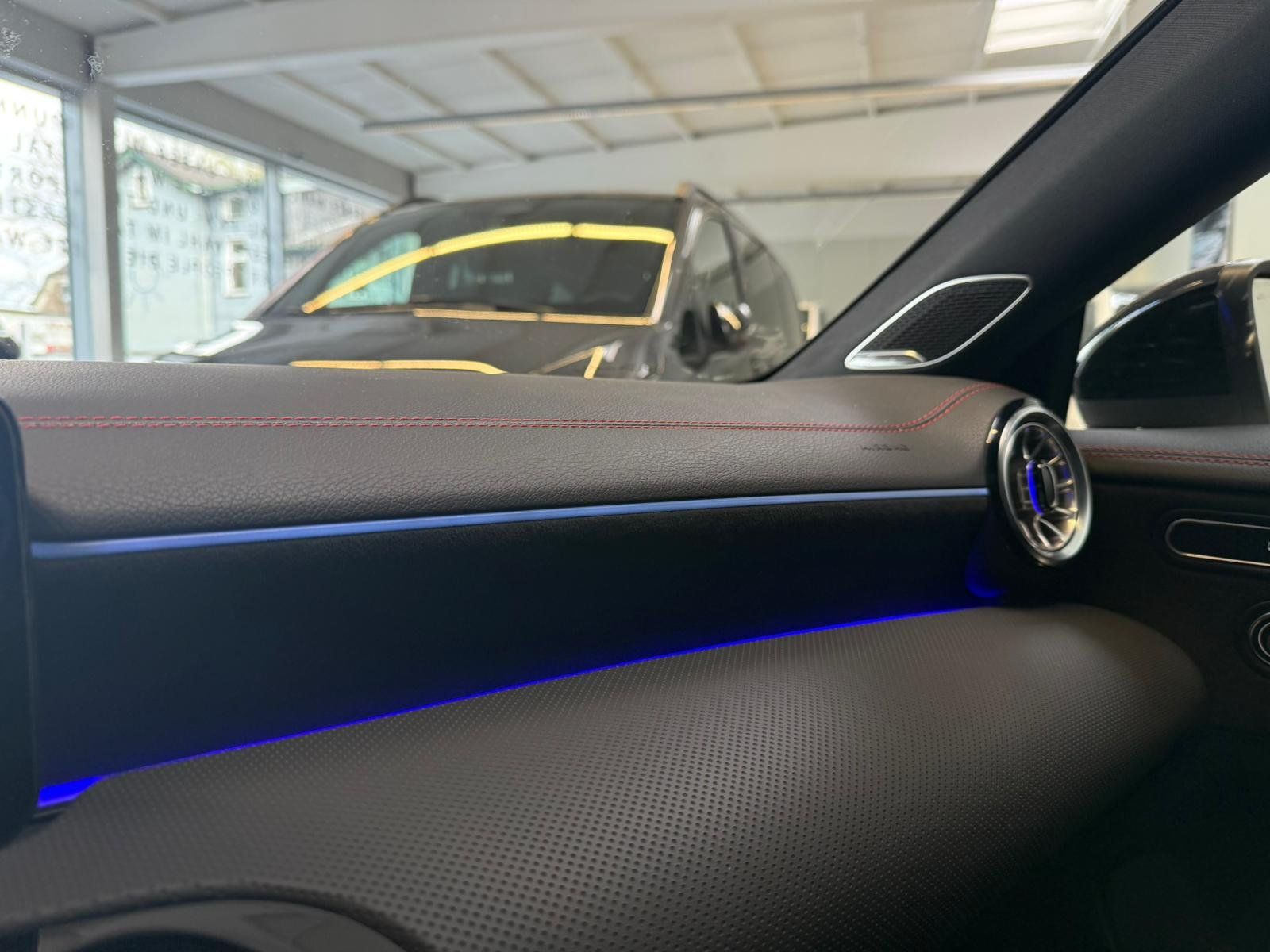 Fahrzeugabbildung Mercedes-Benz CLA 200 Shooting Brake AMG PREM+/BURMES/19"/PANO