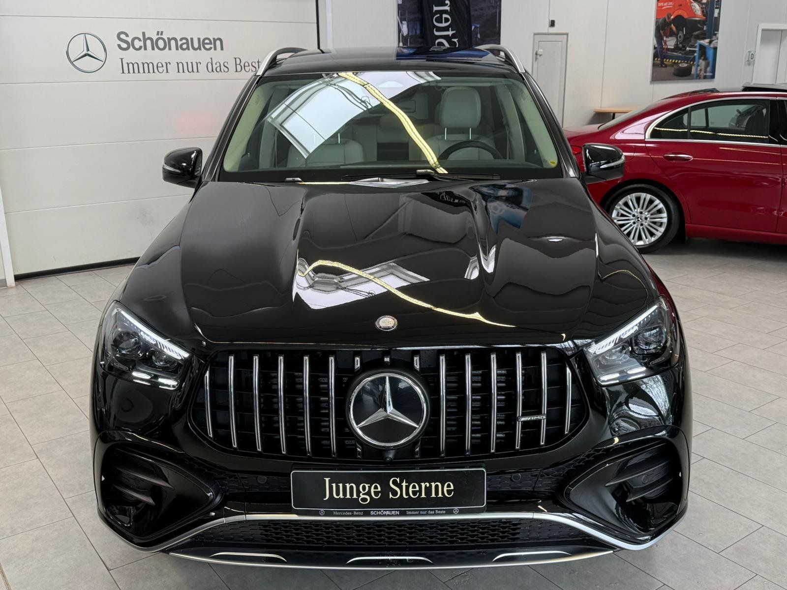 Fahrzeugabbildung Mercedes-Benz GLE 53 4M+ AMG NAPPA BEIGE+AHK+PANO+BURM+STDHZ