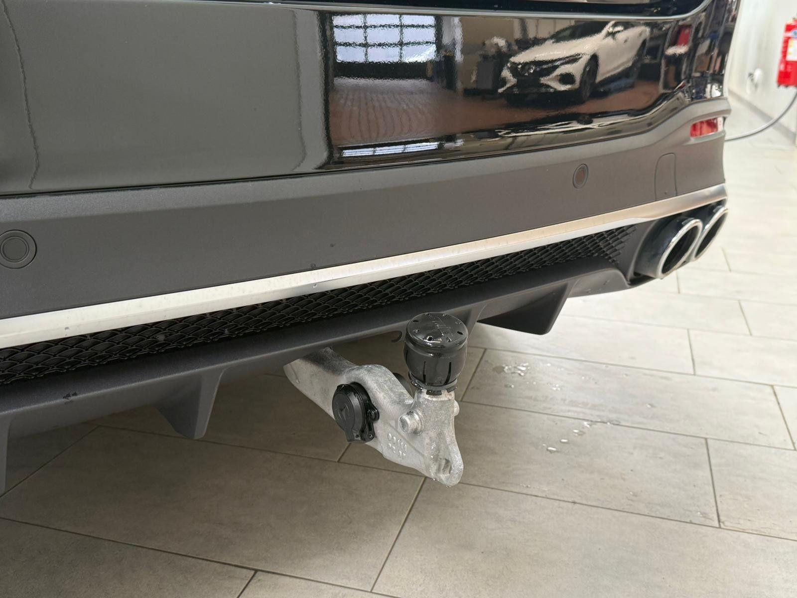 Fahrzeugabbildung Mercedes-Benz GLE 53 4M+ AMG NAPPA BEIGE+AHK+PANO+BURM+STDHZ