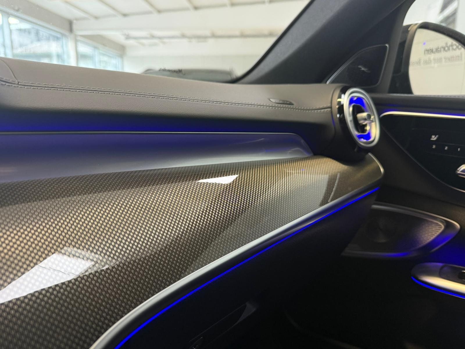 Fahrzeugabbildung Mercedes-Benz C 300 e AMG DISTR+MASSAGE+BURM+FAP+HUD+PANO+360