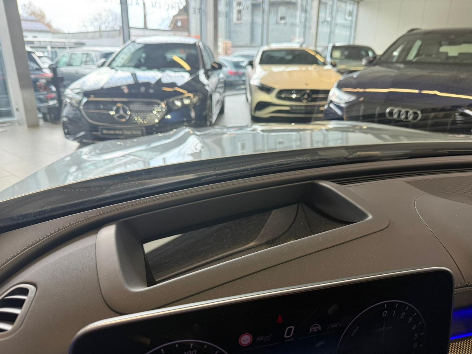 Fahrzeugabbildung Mercedes-Benz C 300 e AMG DISTR+MASSAGE+BURM+FAP+HUD+PANO+360