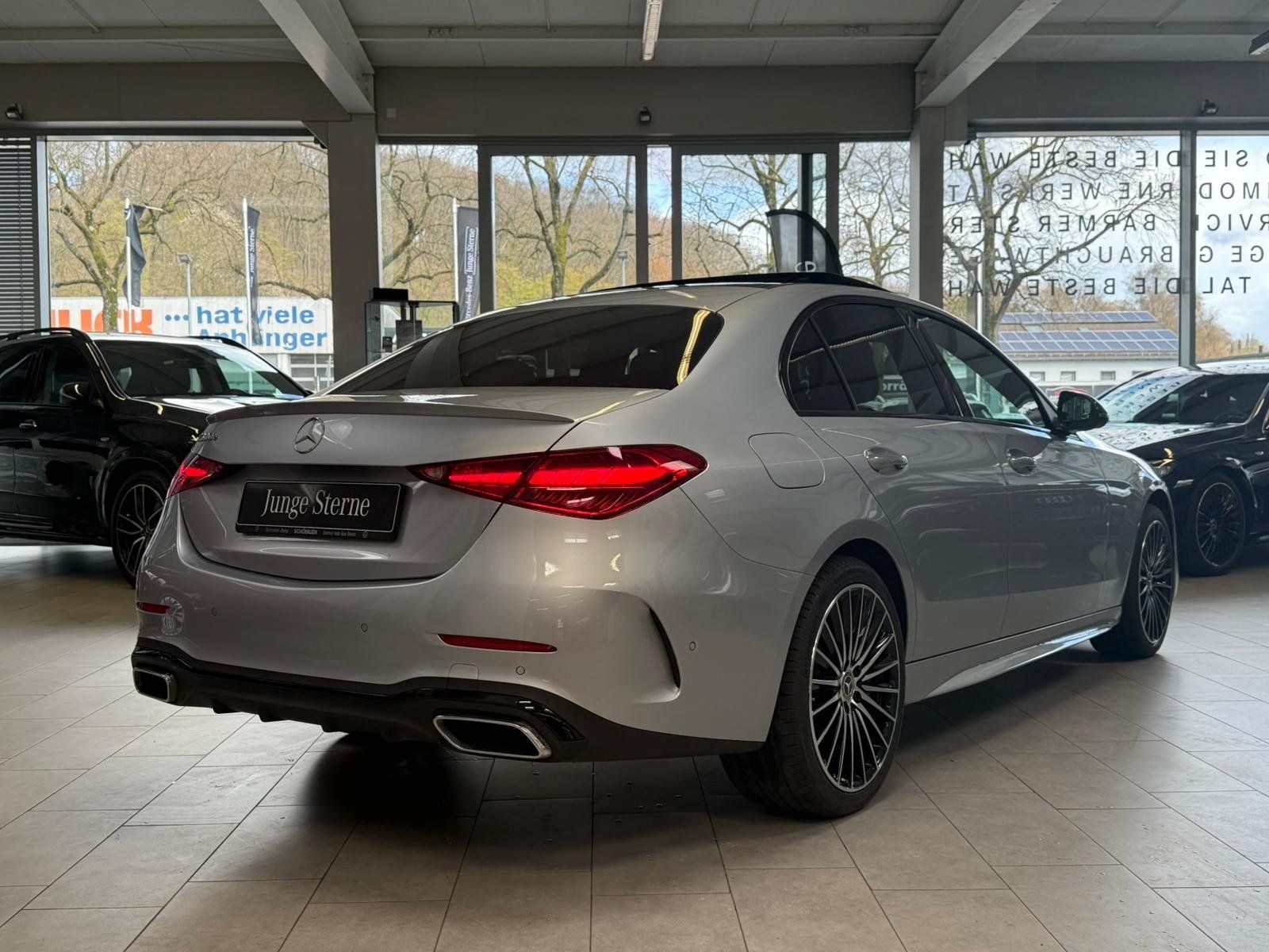 Fahrzeugabbildung Mercedes-Benz C 300 e AMG DISTR+MASSAGE+BURM+FAP+HUD+PANO+360