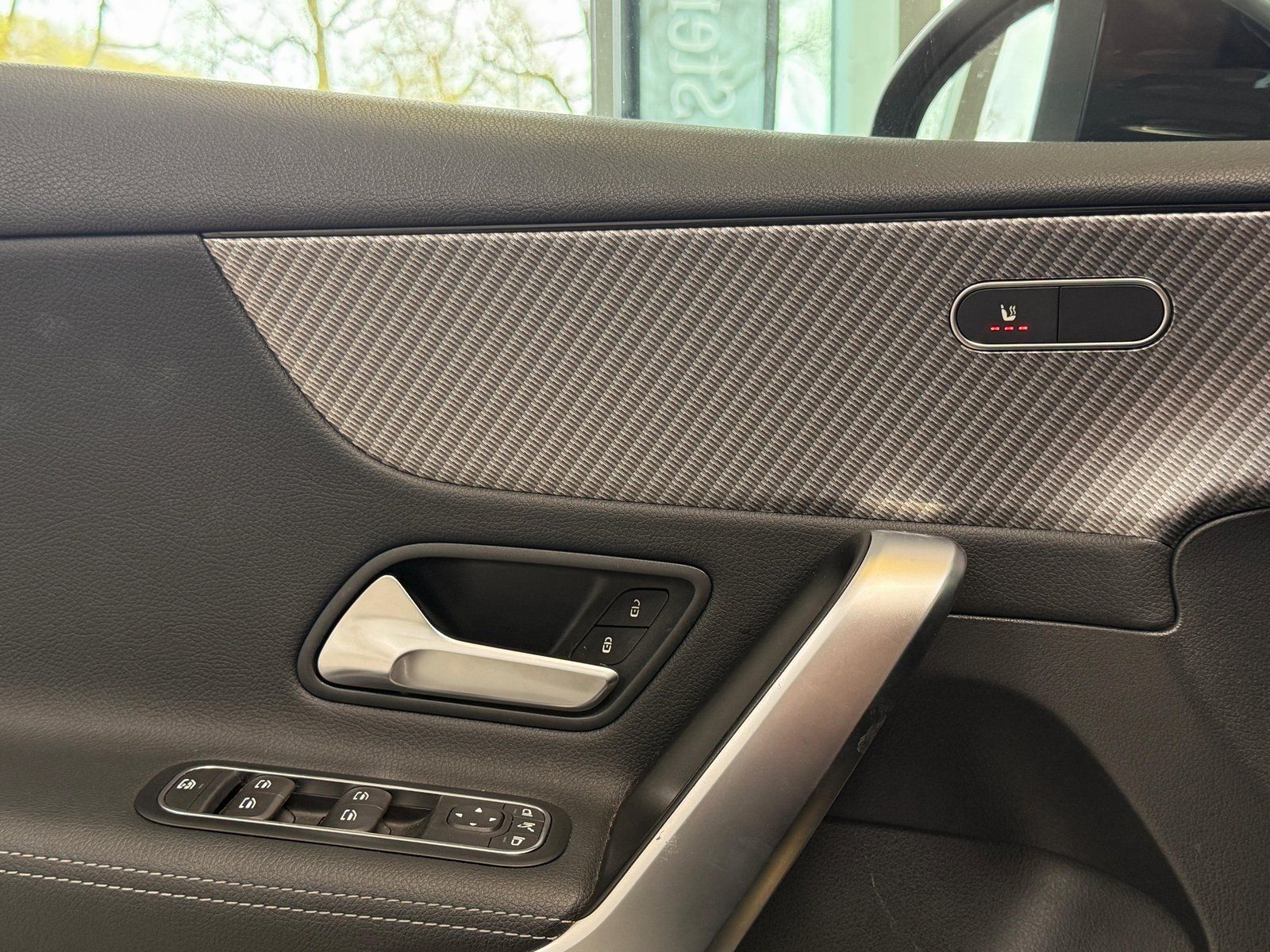 Fahrzeugabbildung Mercedes-Benz A 200 Progressive KAMERA+CARPLAY+LED+LENKRADHZ