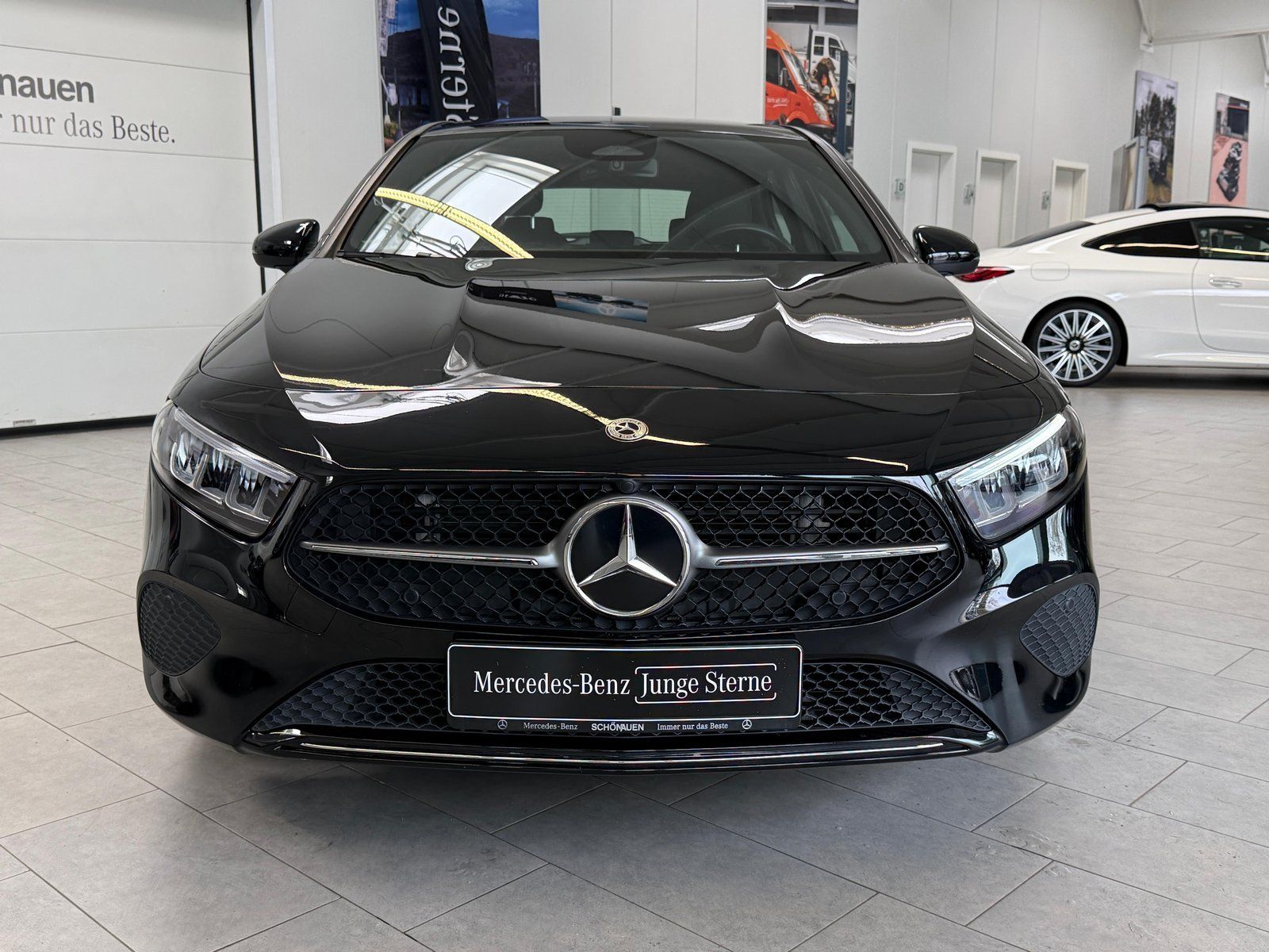 Fahrzeugabbildung Mercedes-Benz A 200 Progressive KAMERA+CARPLAY+LED+LENKRADHZ