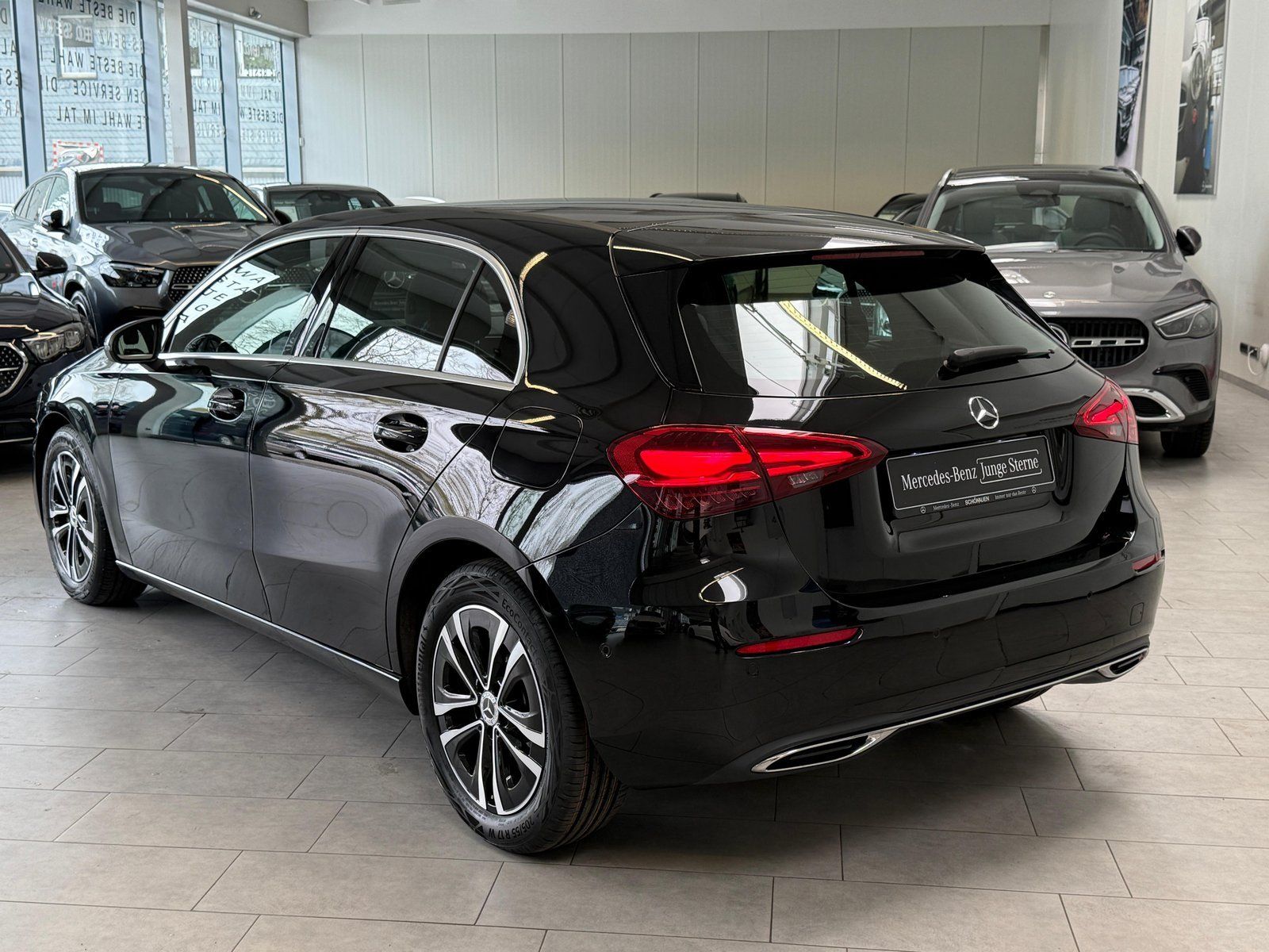 Fahrzeugabbildung Mercedes-Benz A 200 Progressive KAMERA+CARPLAY+LED+LENKRADHZ