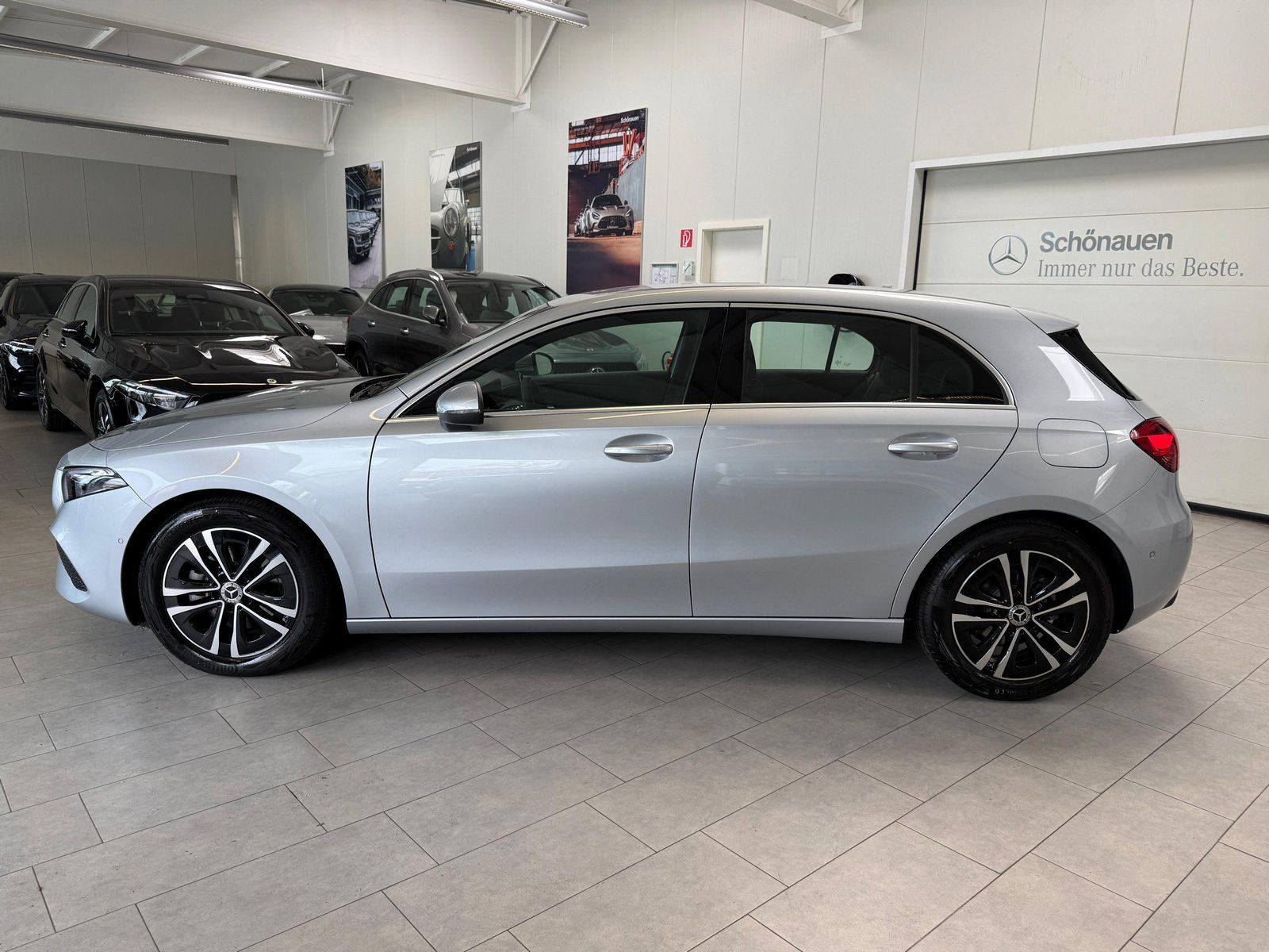 Fahrzeugabbildung Mercedes-Benz A 180d Progressive KAMERA+CARPLAY+LED+DAB+THERM