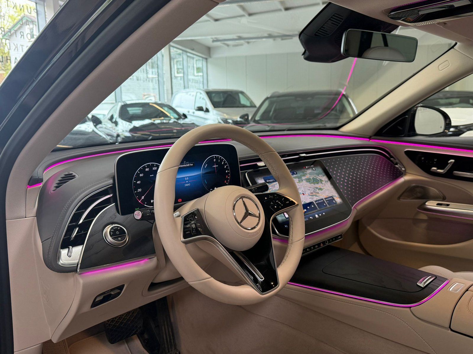 Fahrzeugabbildung Mercedes-Benz E 300 de 4M T EXCLUSIVE Prem. Beige+Burmes4D+AHK