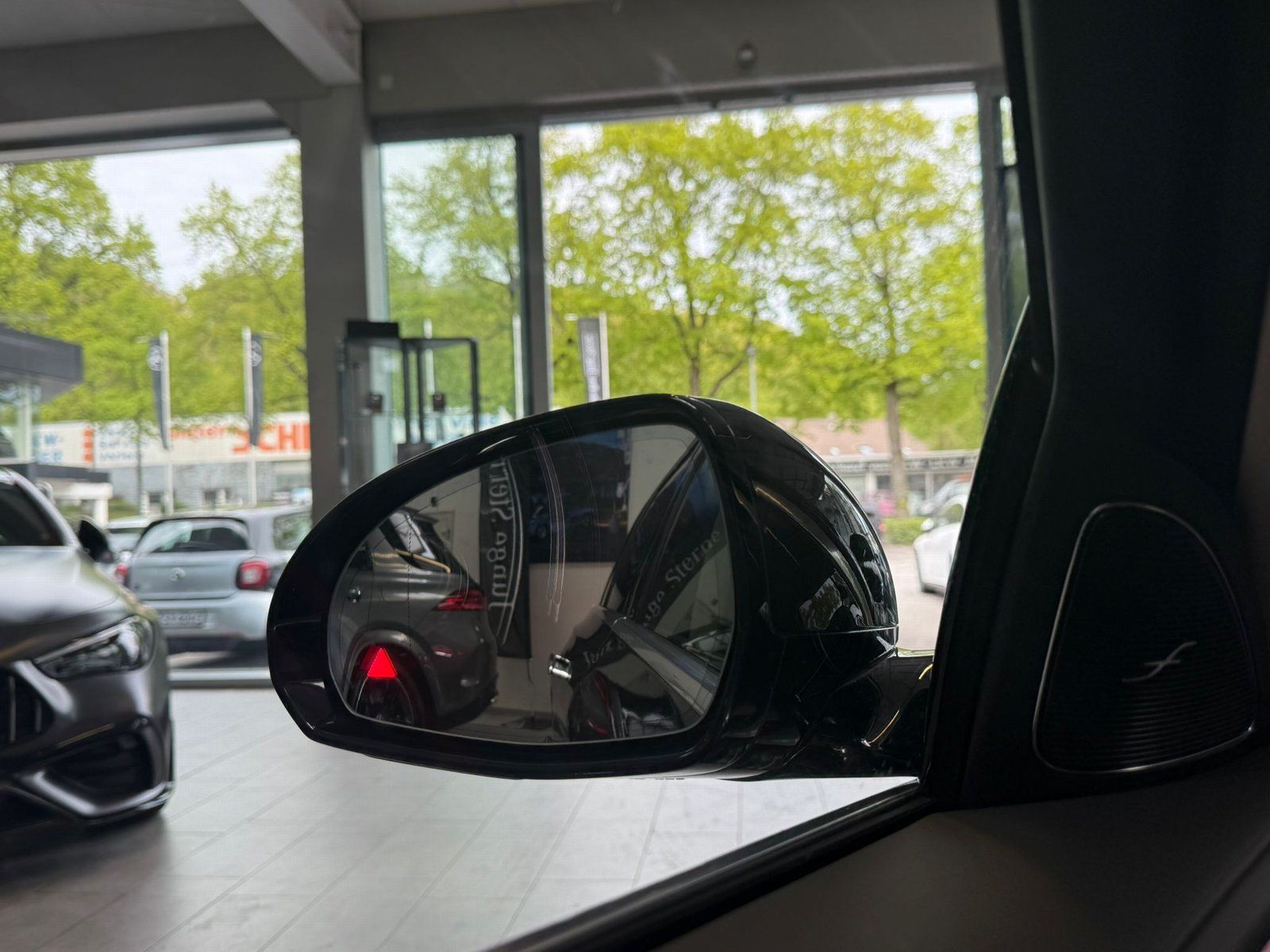 Fahrzeugabbildung Mercedes-Benz E 300 de 4M T EXCLUSIVE Prem. Beige+Burmes4D+AHK