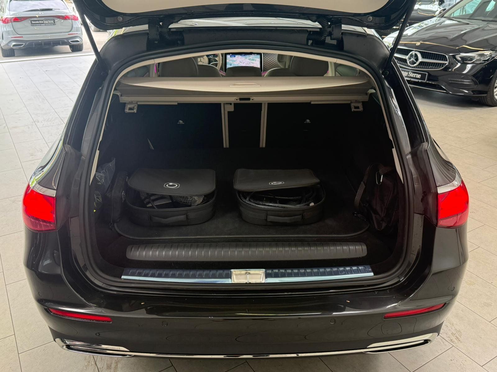 Fahrzeugabbildung Mercedes-Benz E 300 de 4M T EXCLUSIVE Prem. Beige+Burmes4D+AHK