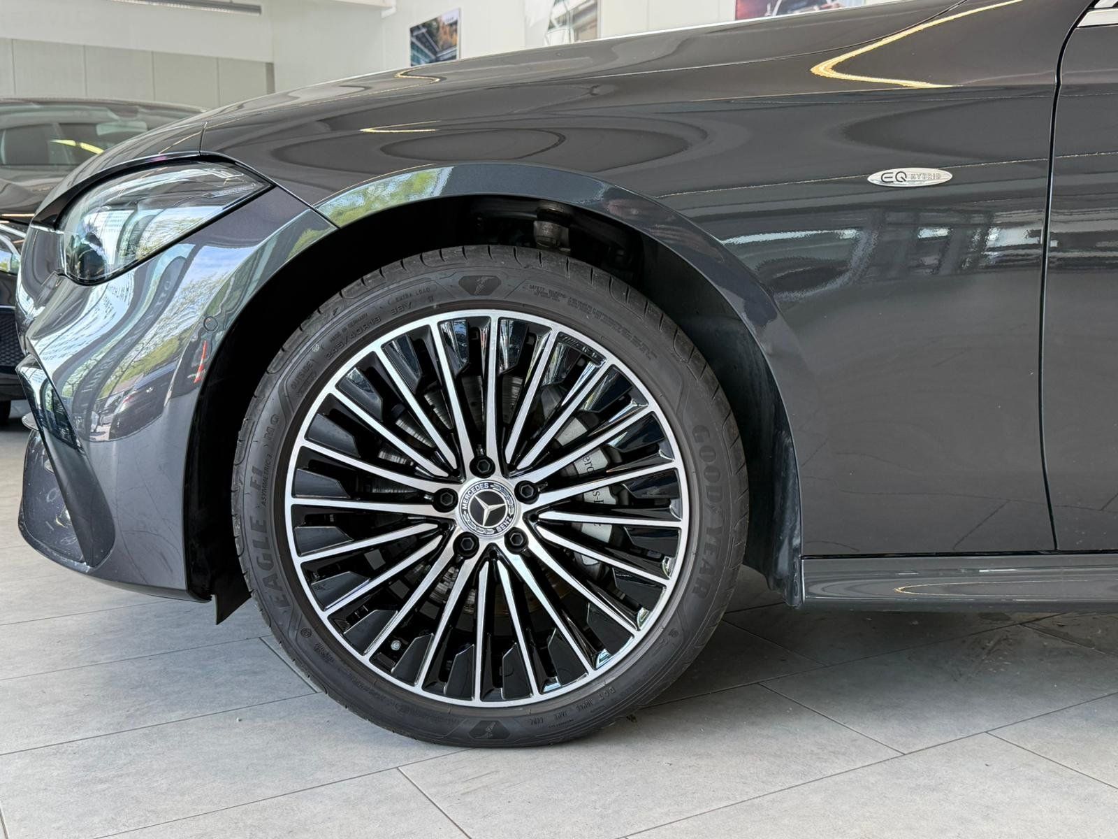 Fahrzeugabbildung Mercedes-Benz CLE 300 e Coupé AMG Premium+FAP+AHK+PANO+360°