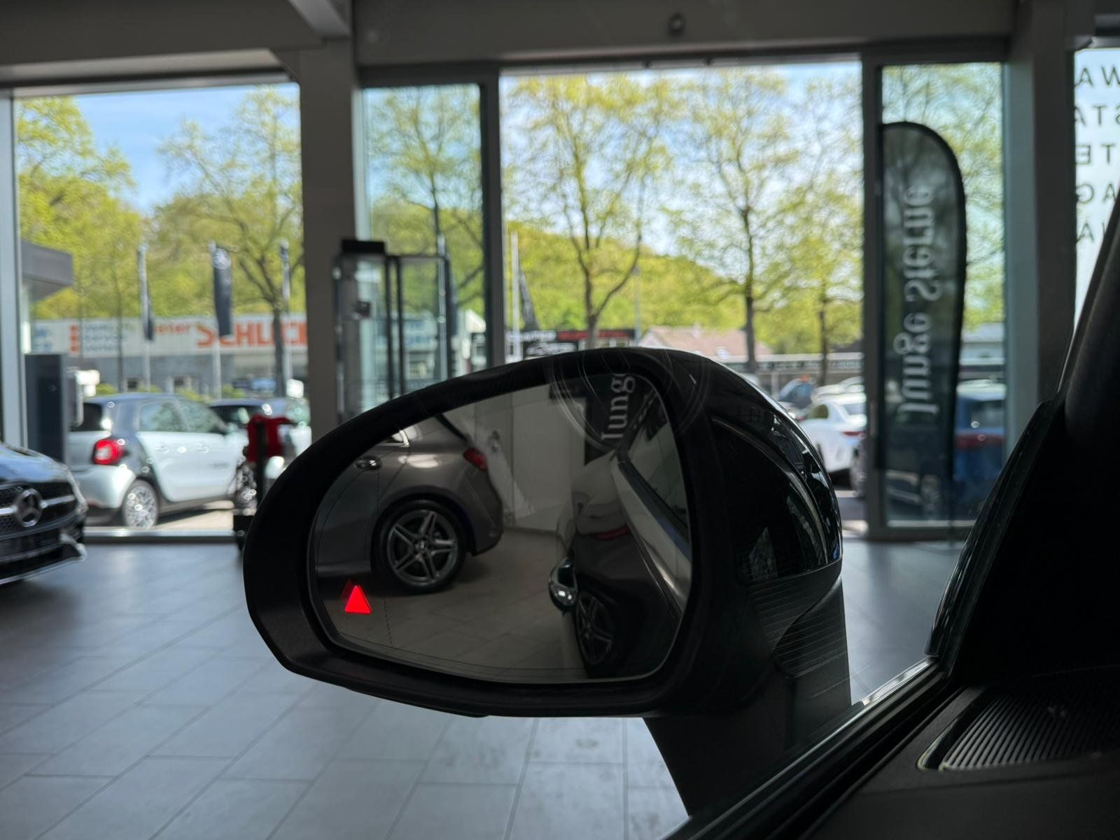 Fahrzeugabbildung Mercedes-Benz CLE 300 e Coupé AMG Premium+FAP+AHK+PANO+360°