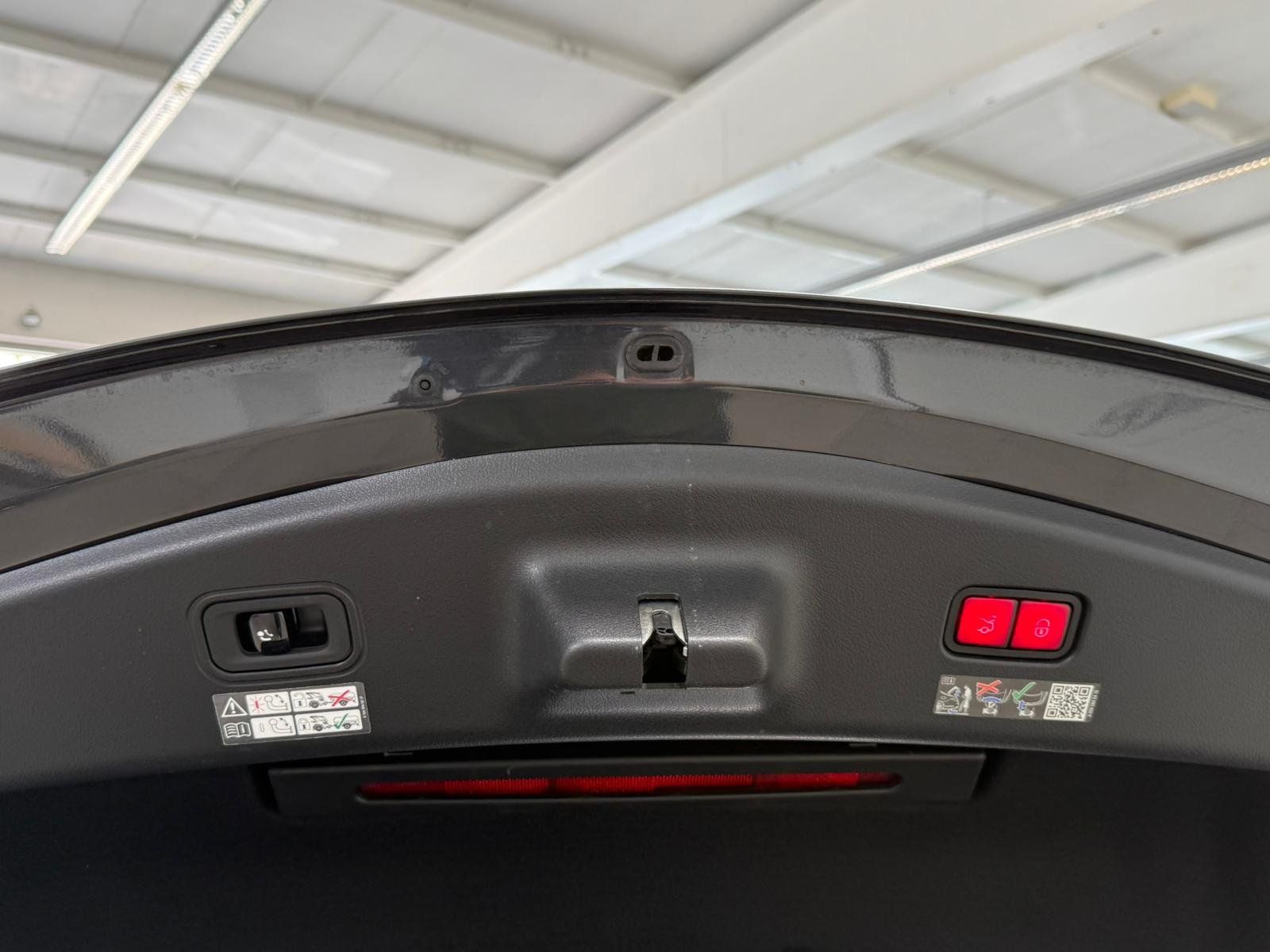 Fahrzeugabbildung Mercedes-Benz CLE 300 e Coupé AMG Premium+FAP+AHK+PANO+360°