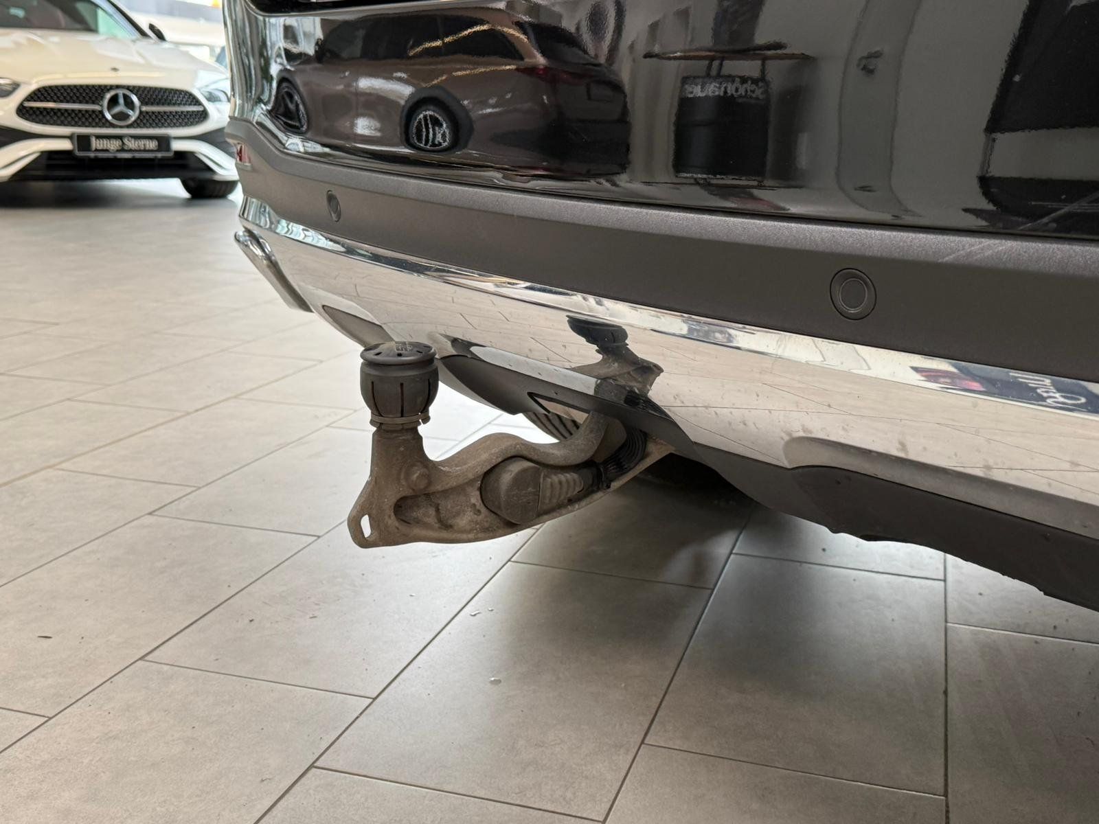 Fahrzeugabbildung Mercedes-Benz GLE 400 d 4M AMG AIRMATIC+AHK+FAP+PANO+MBEAM+7SI