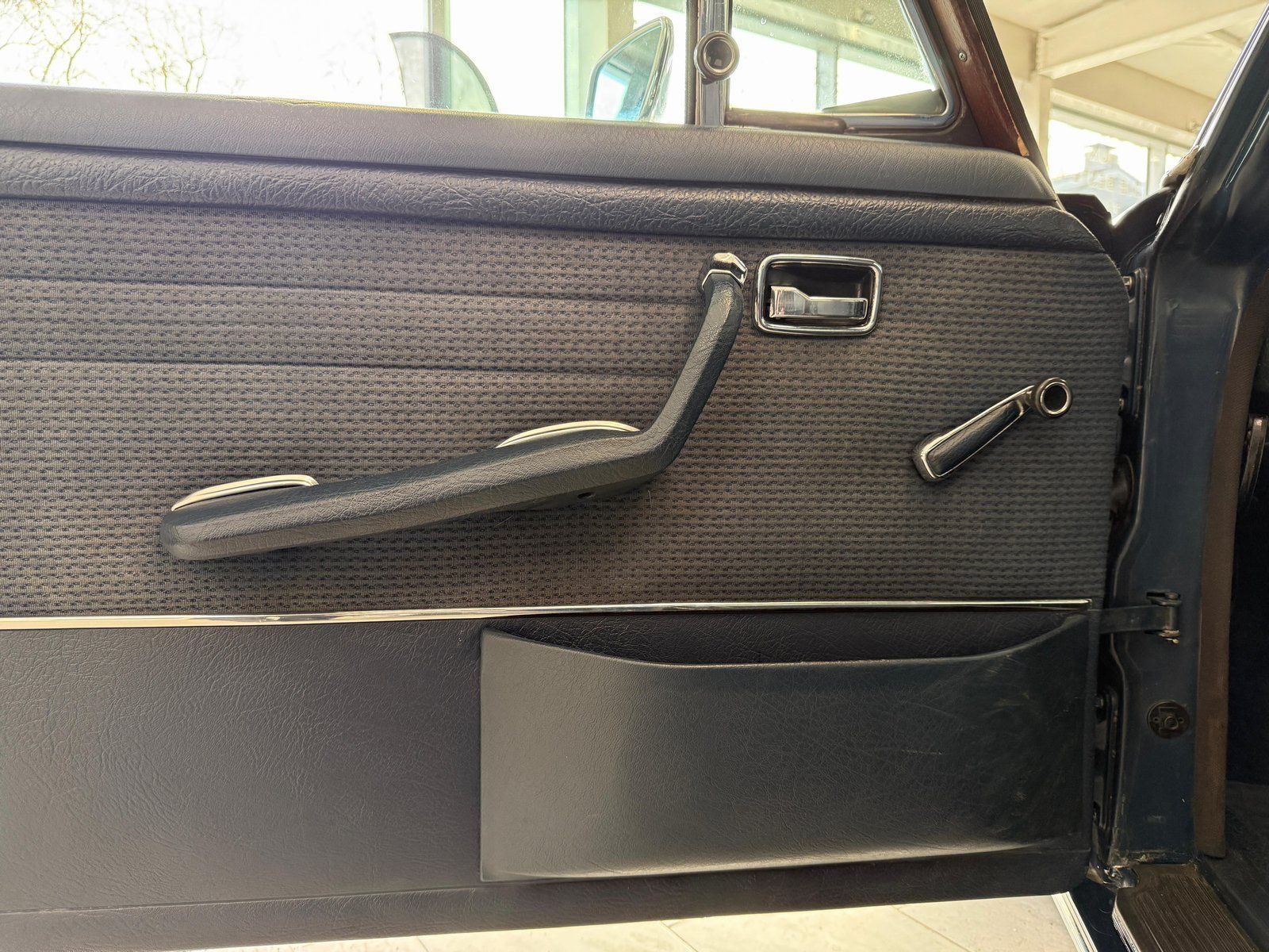 Fahrzeugabbildung Mercedes-Benz 280 S W108 H Kenzeichen/TÜV 08.27/Motor überholt