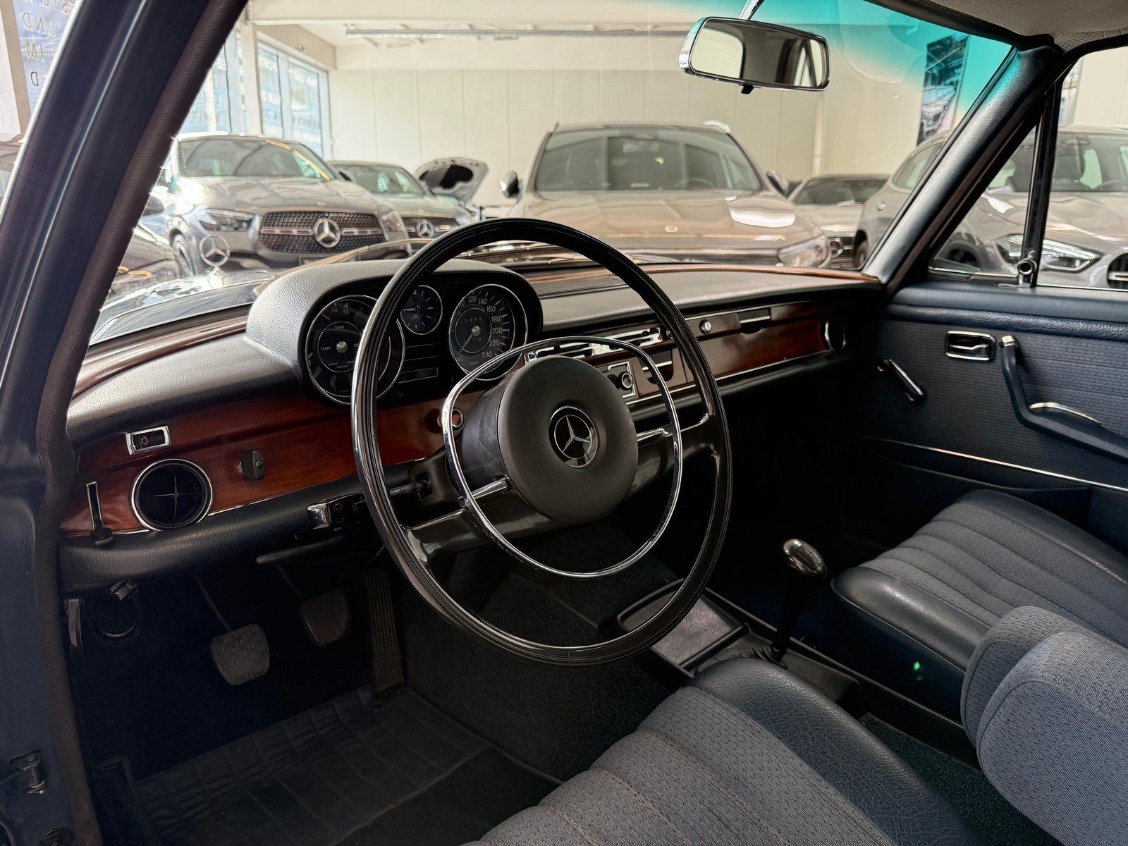 Fahrzeugabbildung Mercedes-Benz 280 S W108 H Kenzeichen/TÜV 08.27/Motor überholt