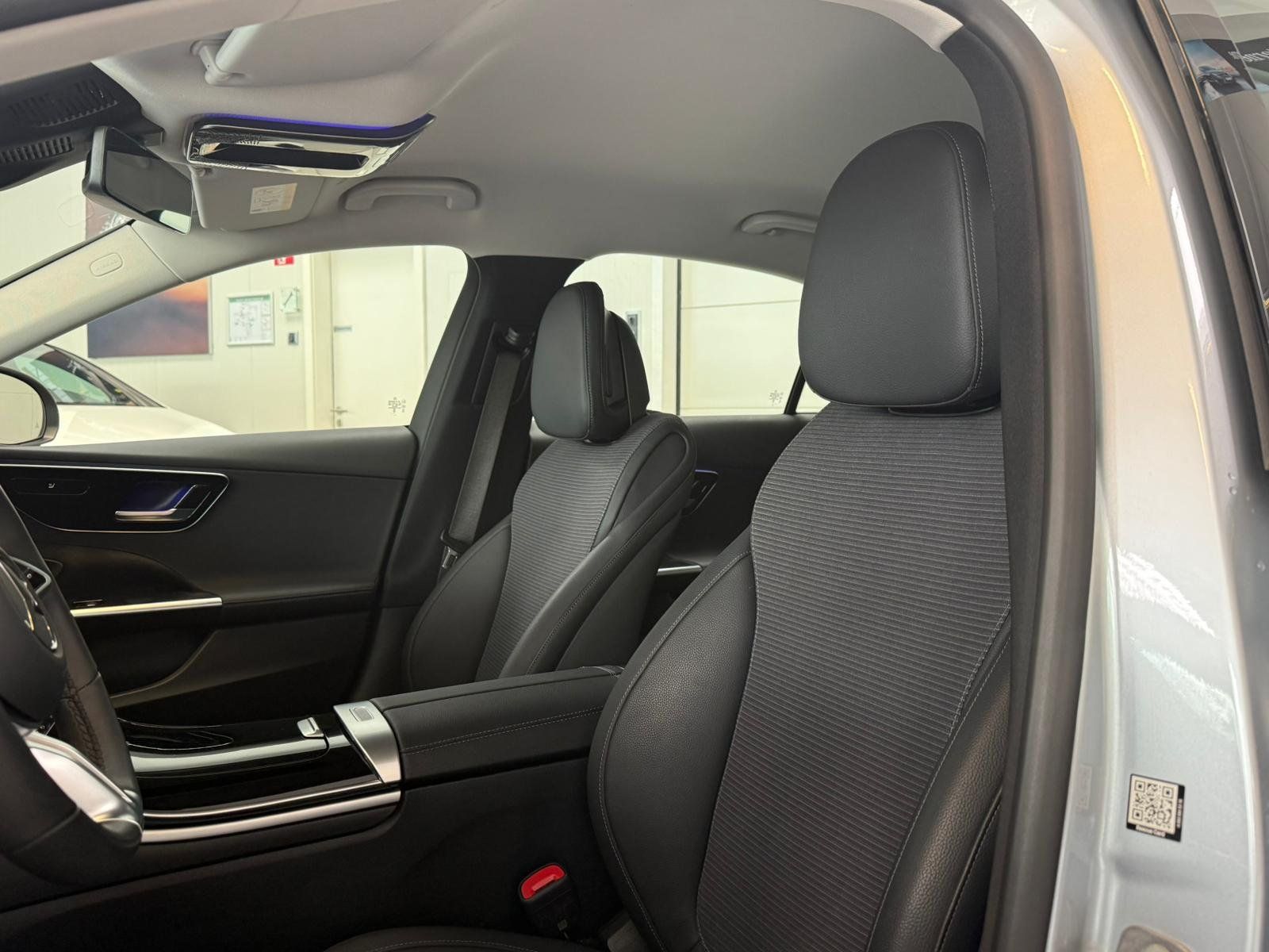 Fahrzeugabbildung Mercedes-Benz C 180 AVANTGARDE ADVANCED+KEYLESS+TOTW+LED+CARPL